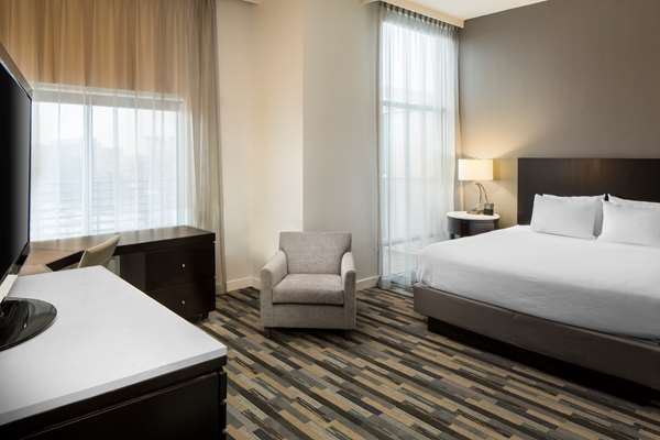Suite - Hyatt House Hotel Center City Charlotte