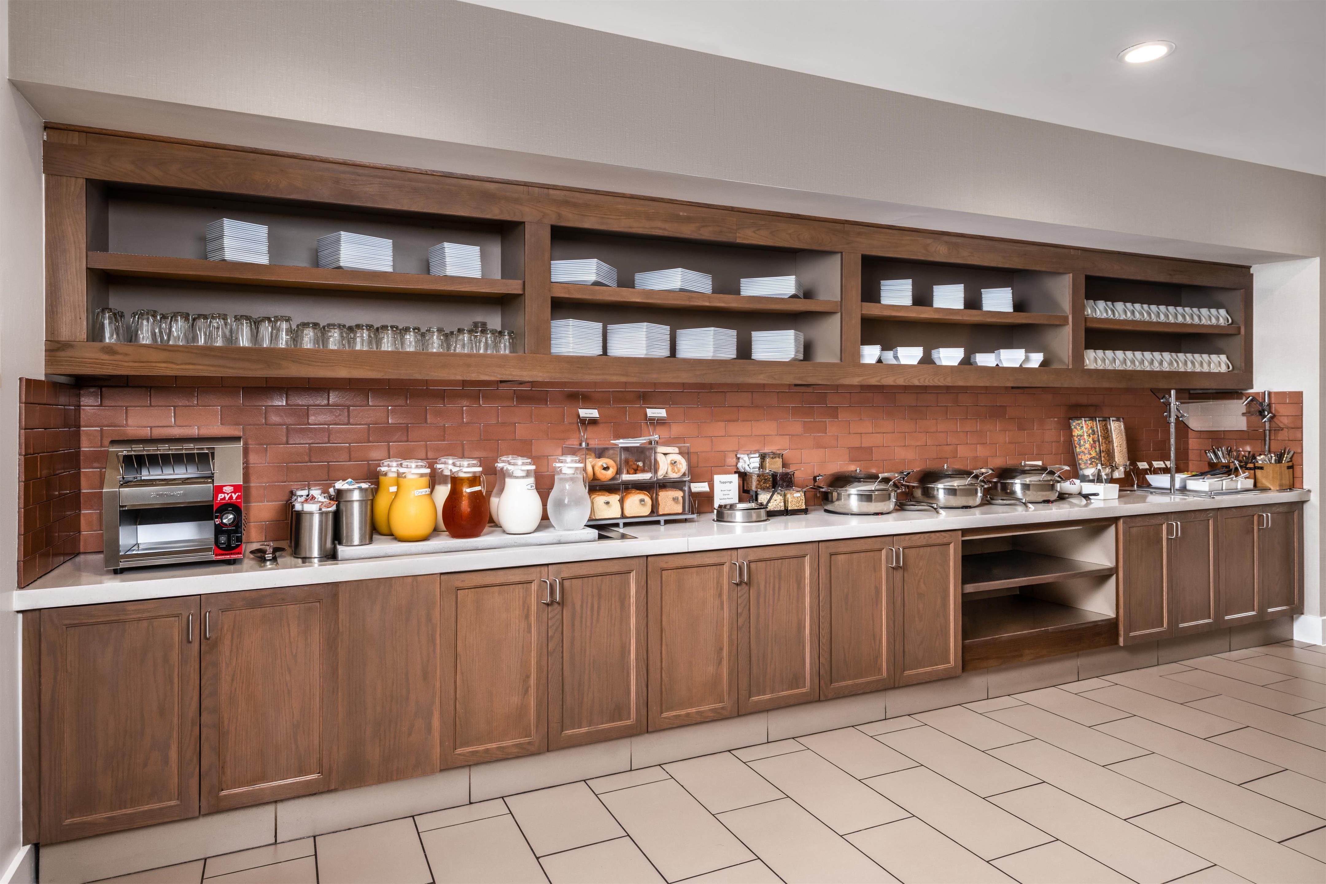 Breakfast Area | HYATT house Dallas/Uptown