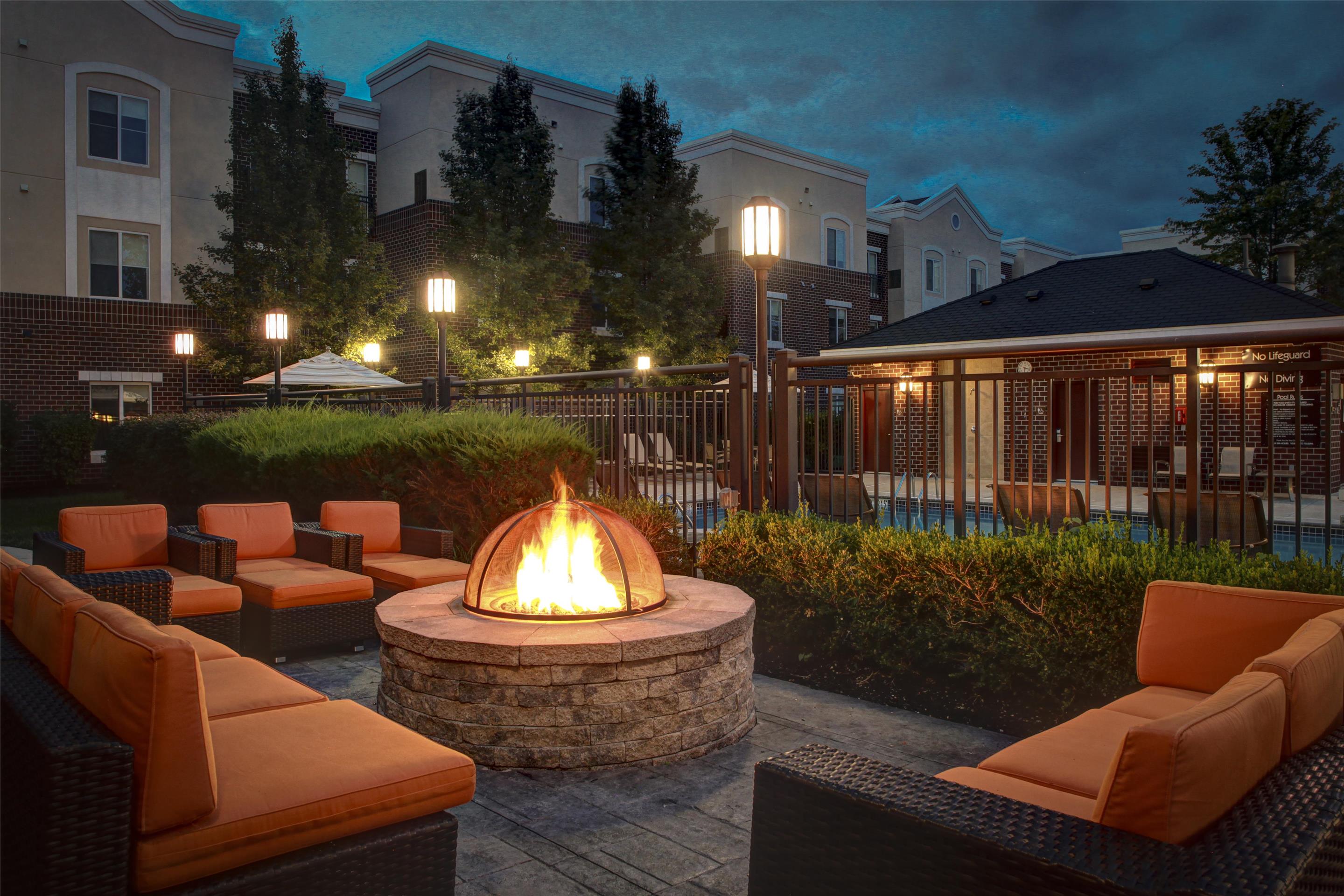 Bar Lounge | HYATT house Branchburg / Bridgewater