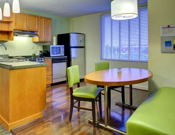 Suite - Hyatt House Hotel Dania Beach - I-95, Exit 22