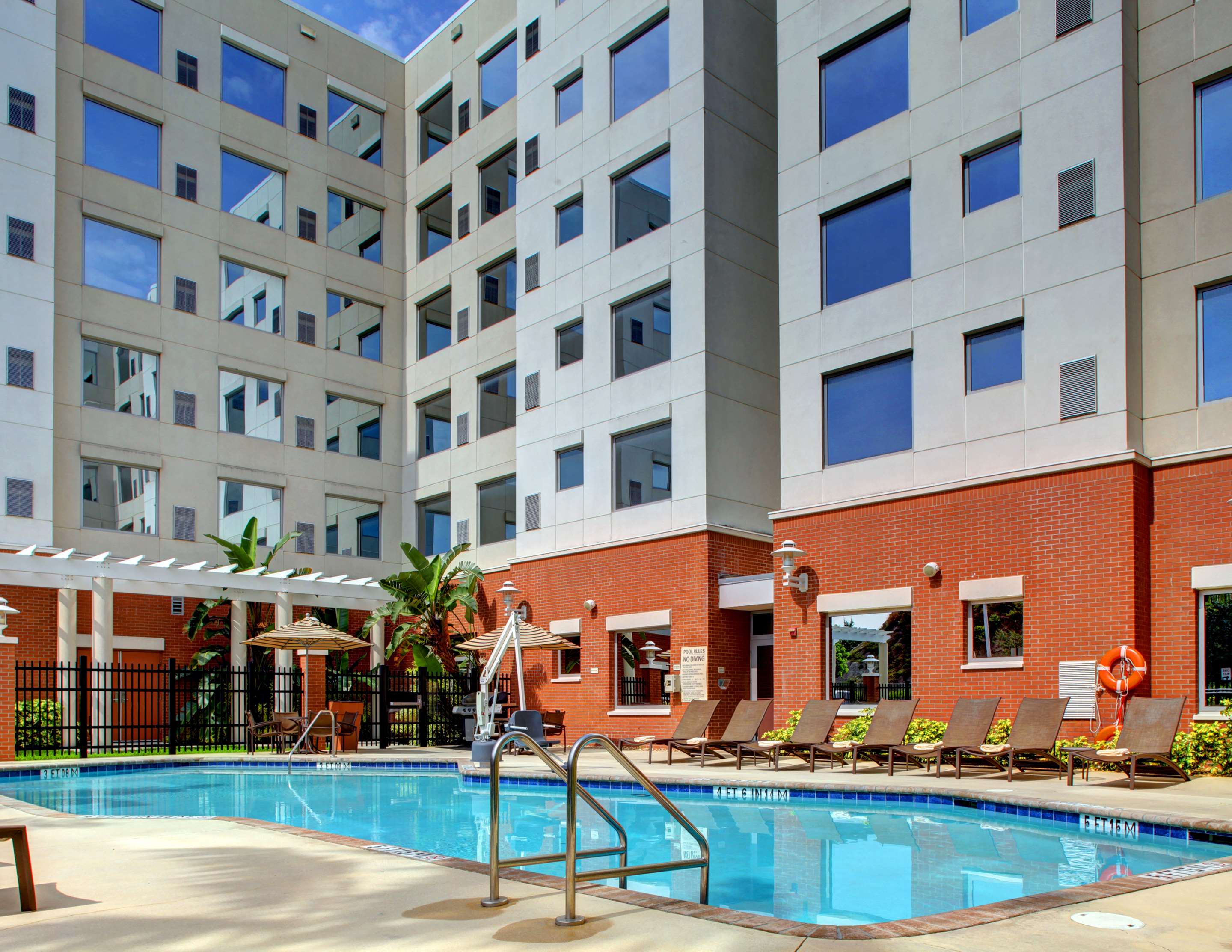 Pool | HYATT house Fort Lauderdale Airport & Cruise Port