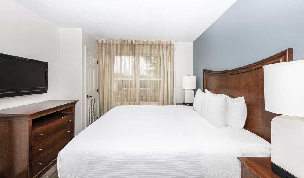 HYATT HOUSE HERNDON/RESTON-guestroom-Guest Room,On-Site.jpg