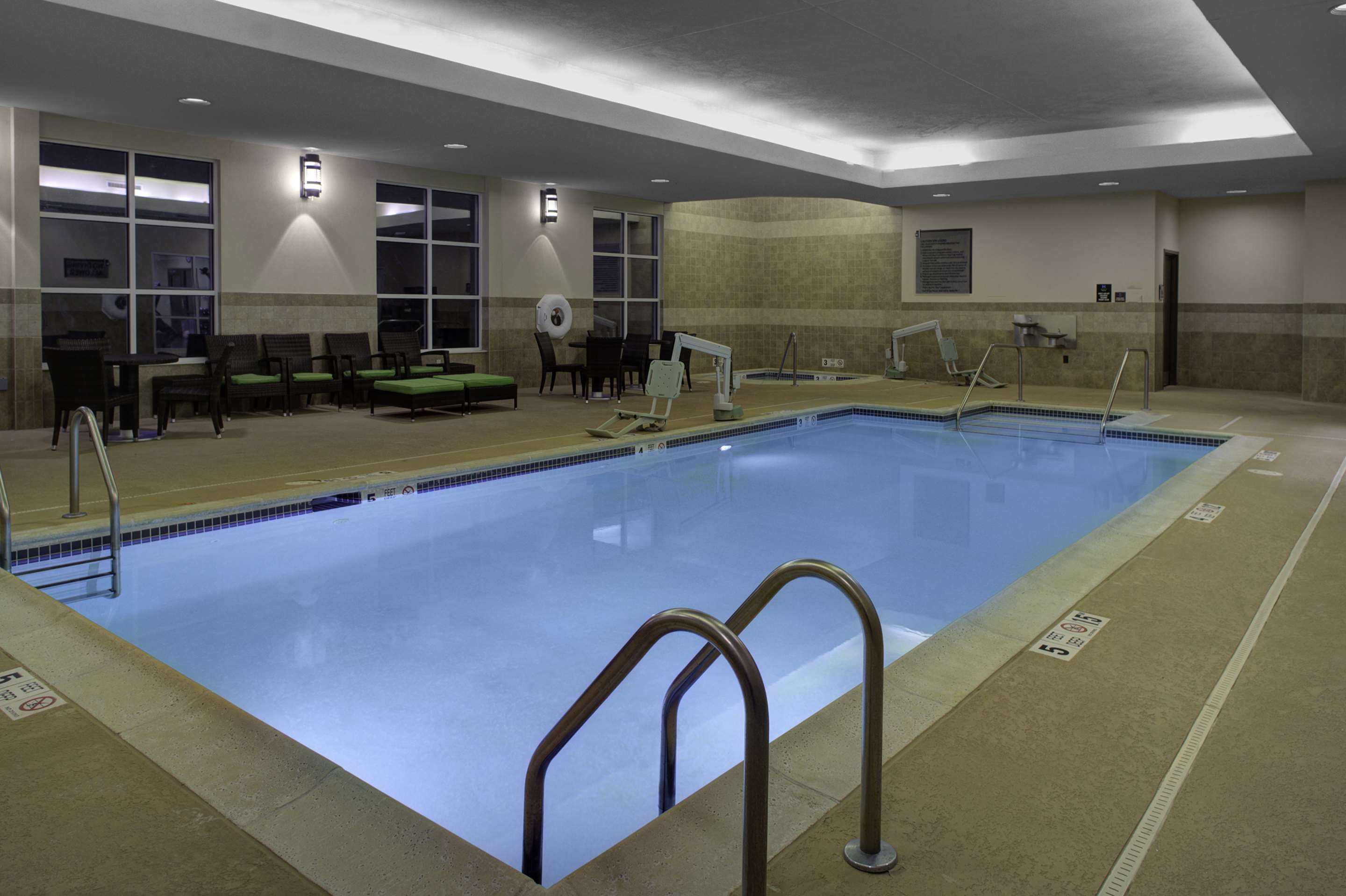 Pool | HYATT house Shelton