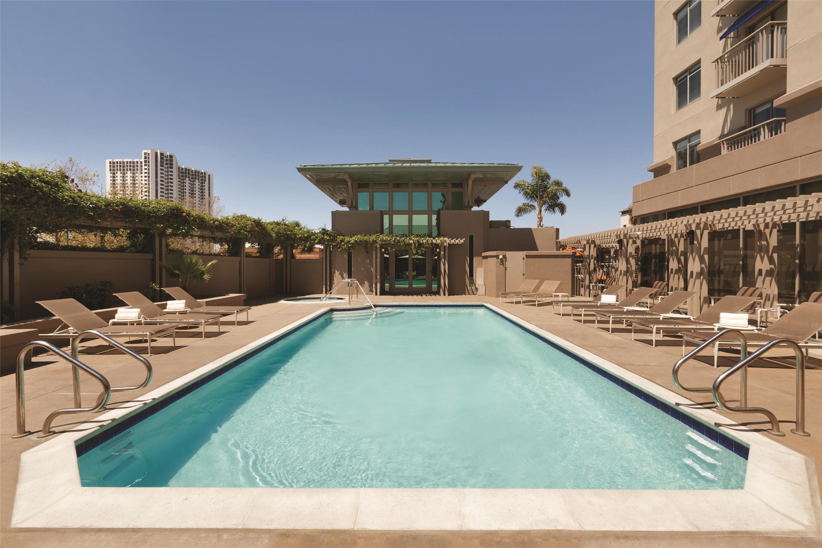 Pool | Hyatt House Emeryville