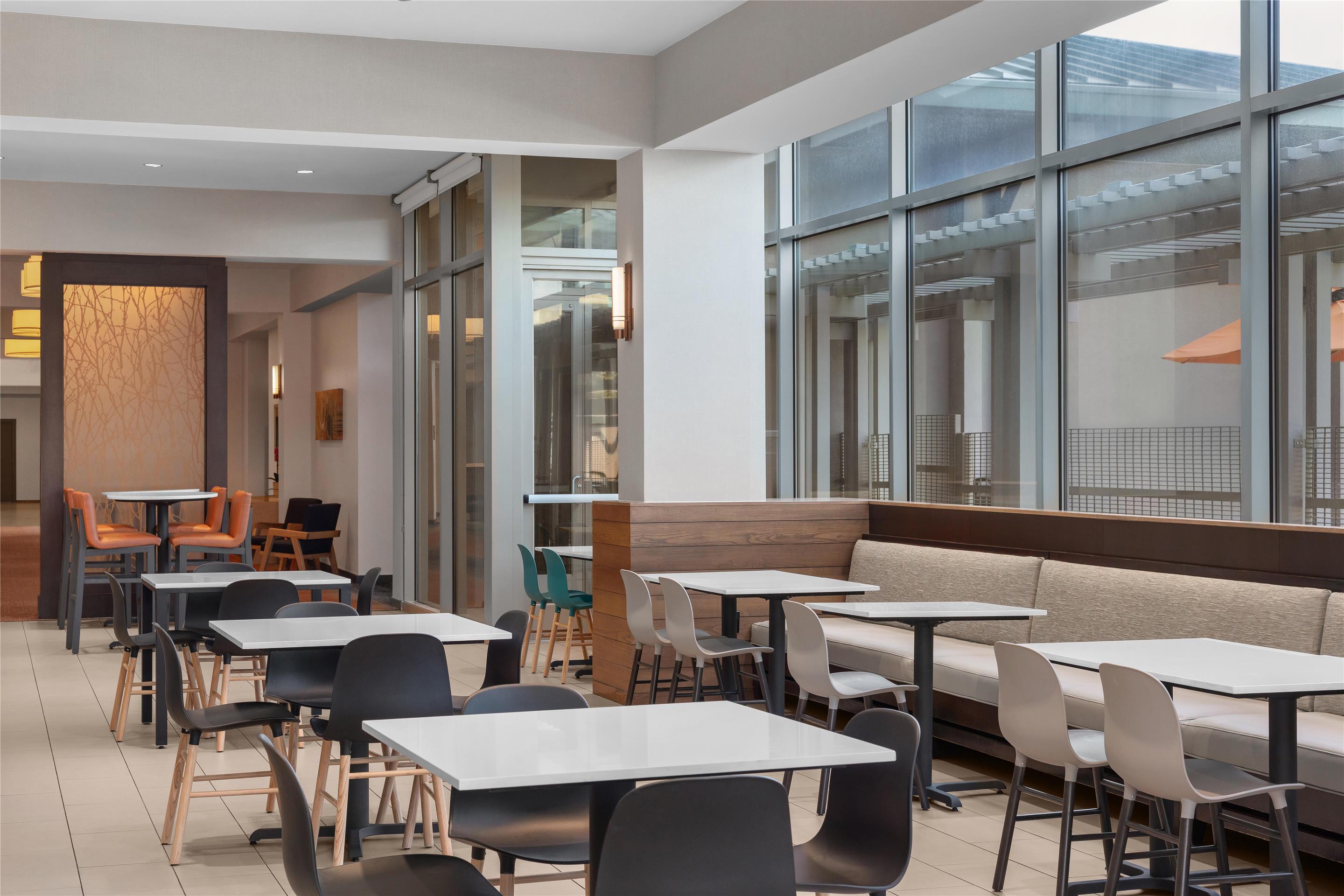Restaurant | Hyatt House Emeryville