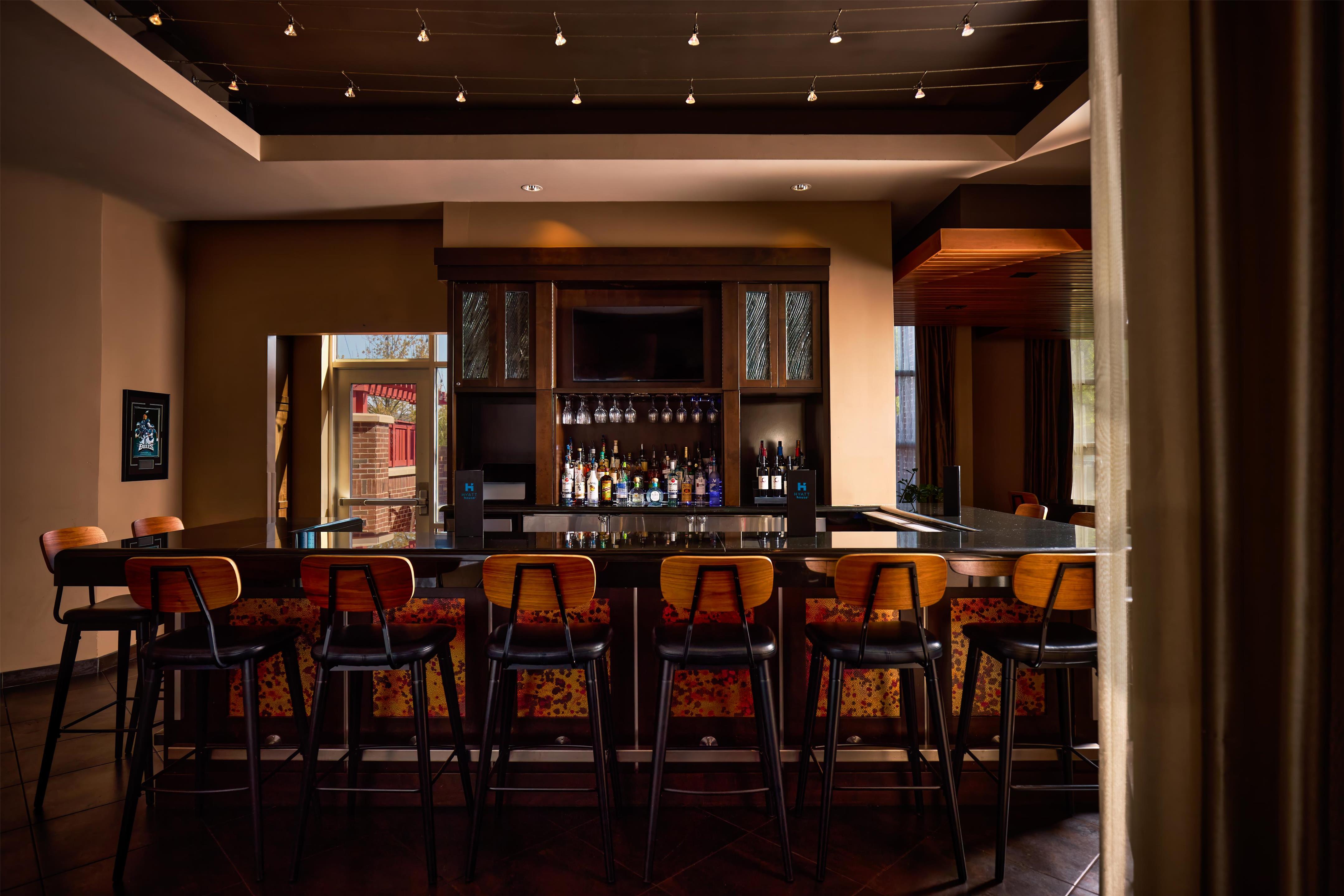Bar Lounge | Hyatt House Philadelphia/King of Prussia