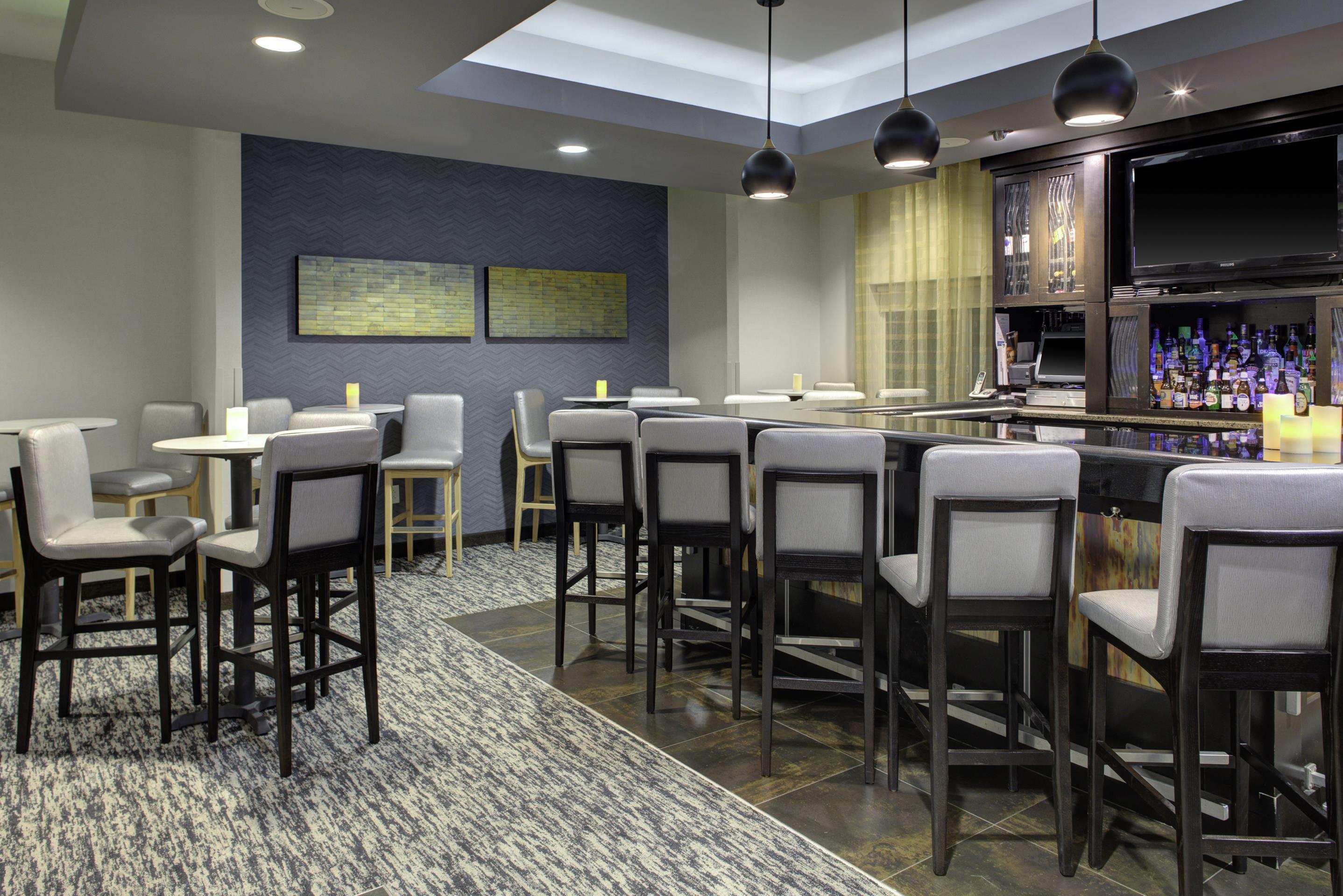 Bar Lounge | HYATT house Raleigh Durham Airport