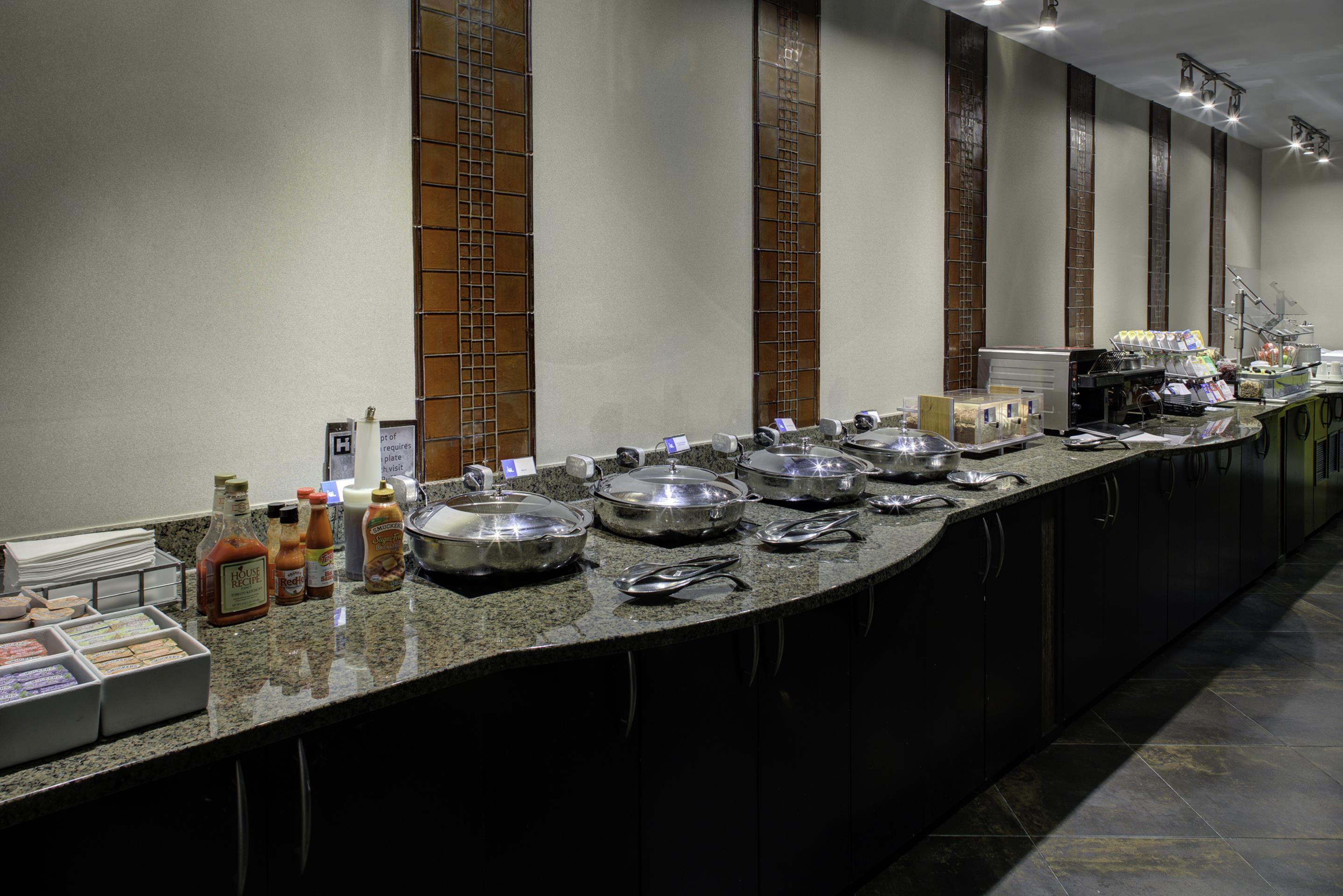Restaurant | HYATT house Raleigh Durham Airport