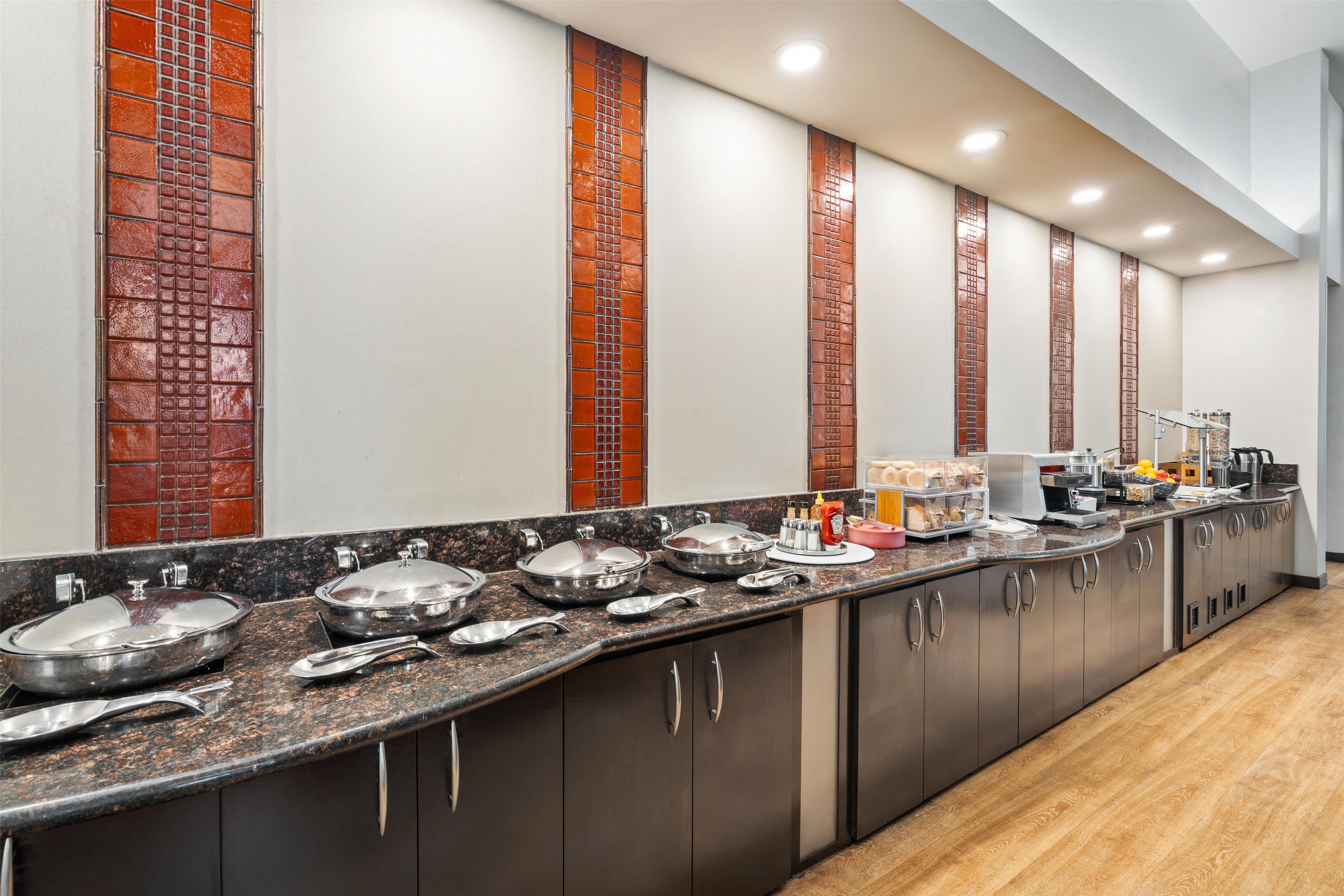 Breakfast Area | Hyatt House Richmond / Short Pump