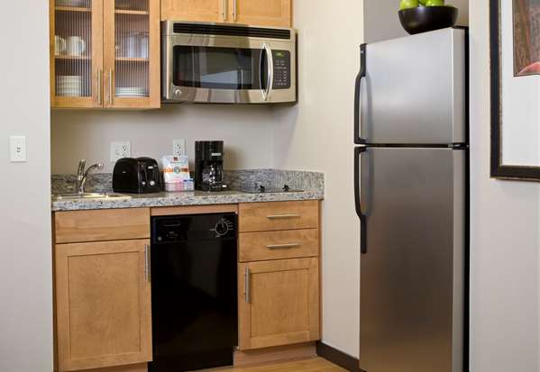 Suite - Hyatt House Hotel Bellevue - I-90, Exit 11 & 11A