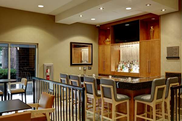 Bar - Hyatt House Hotel Bellevue - I-90, Exit 11 & 11A