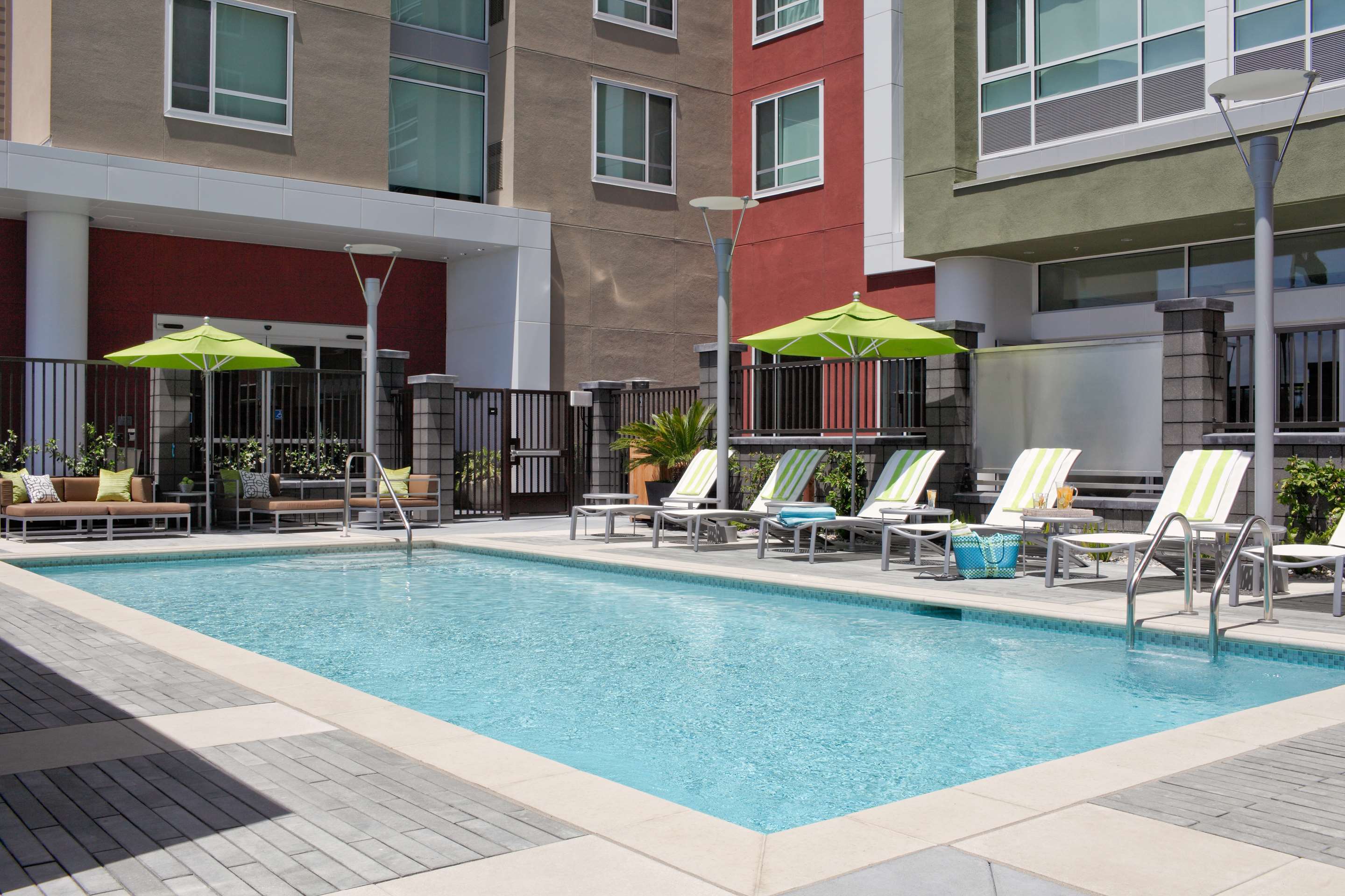Pool | HYATT house San Jose/Silicon Valley