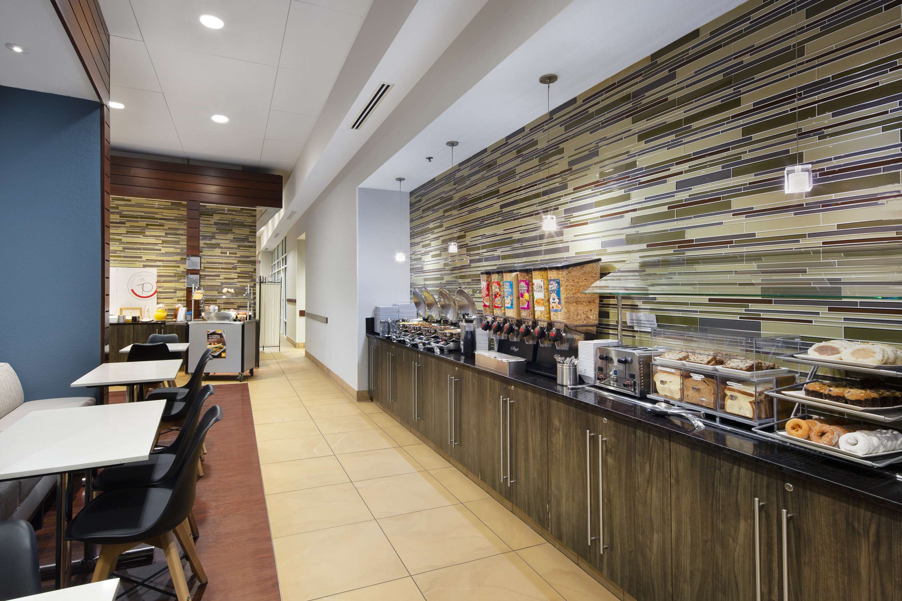 Breakfast Area | HYATT house San Jose/Silicon Valley