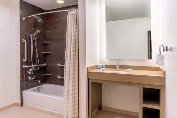  - Hyatt House Hotel Downtown Salt Lake City - I-15 & I-80, Exits 306 & 307