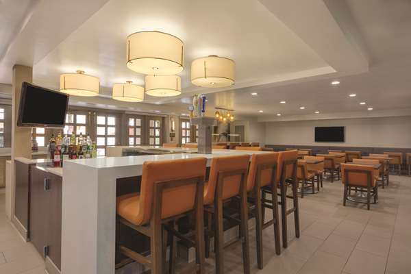 Bar - Hyatt House Hotel Cypress