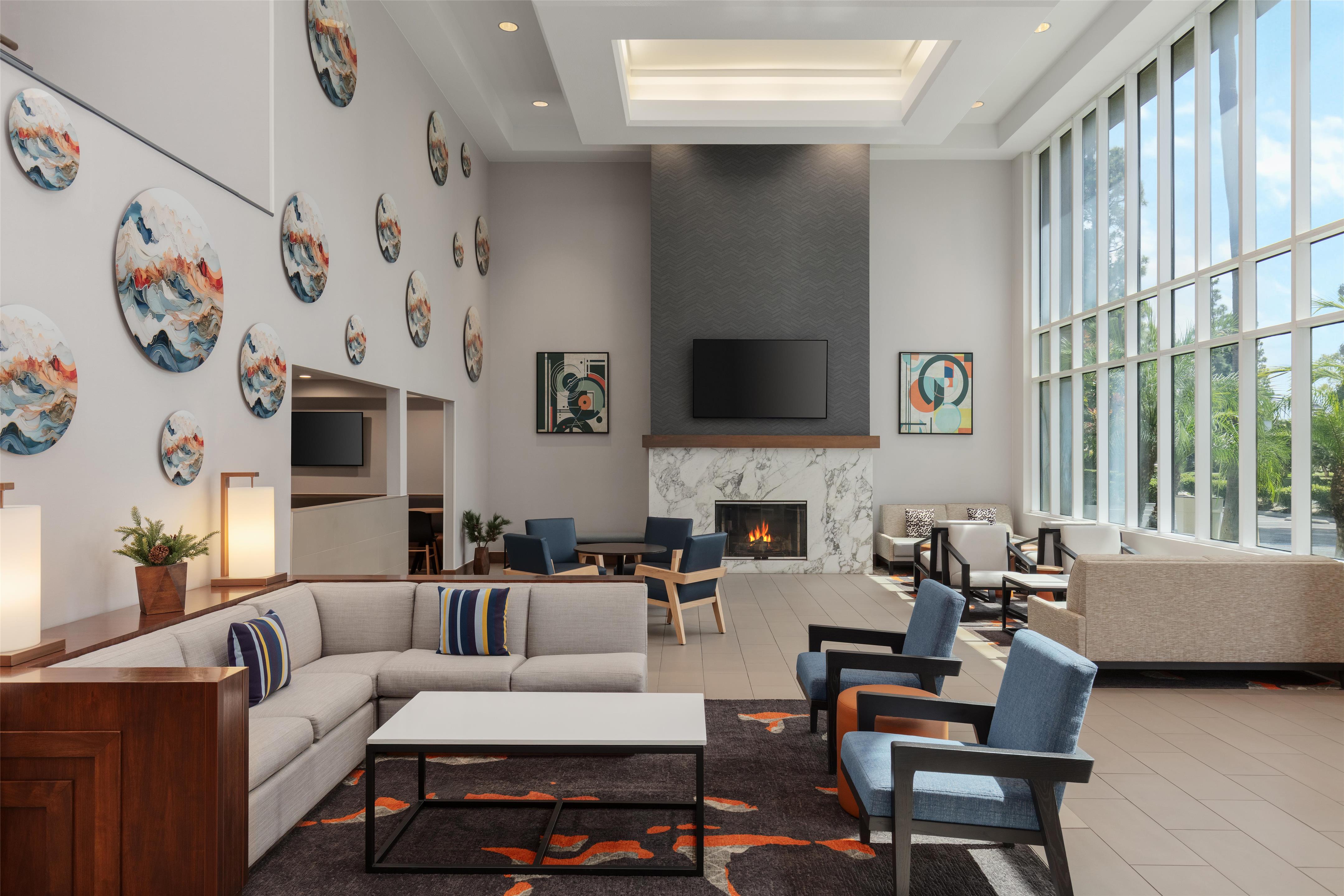 Lobby | HYATT house Cypress/Anaheim