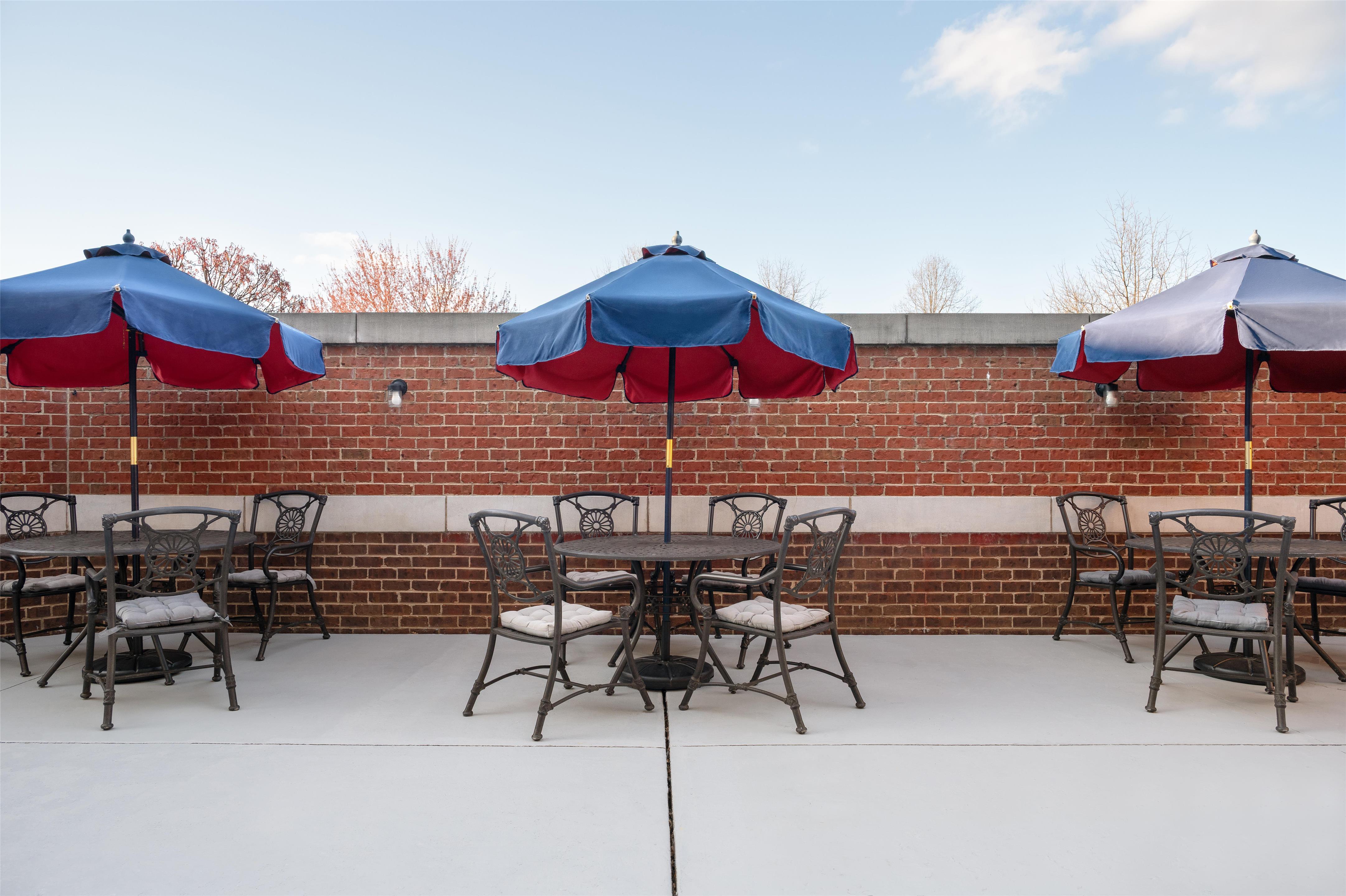 Patio Terrace | HYATT house Fishkill/Poughkeepsie