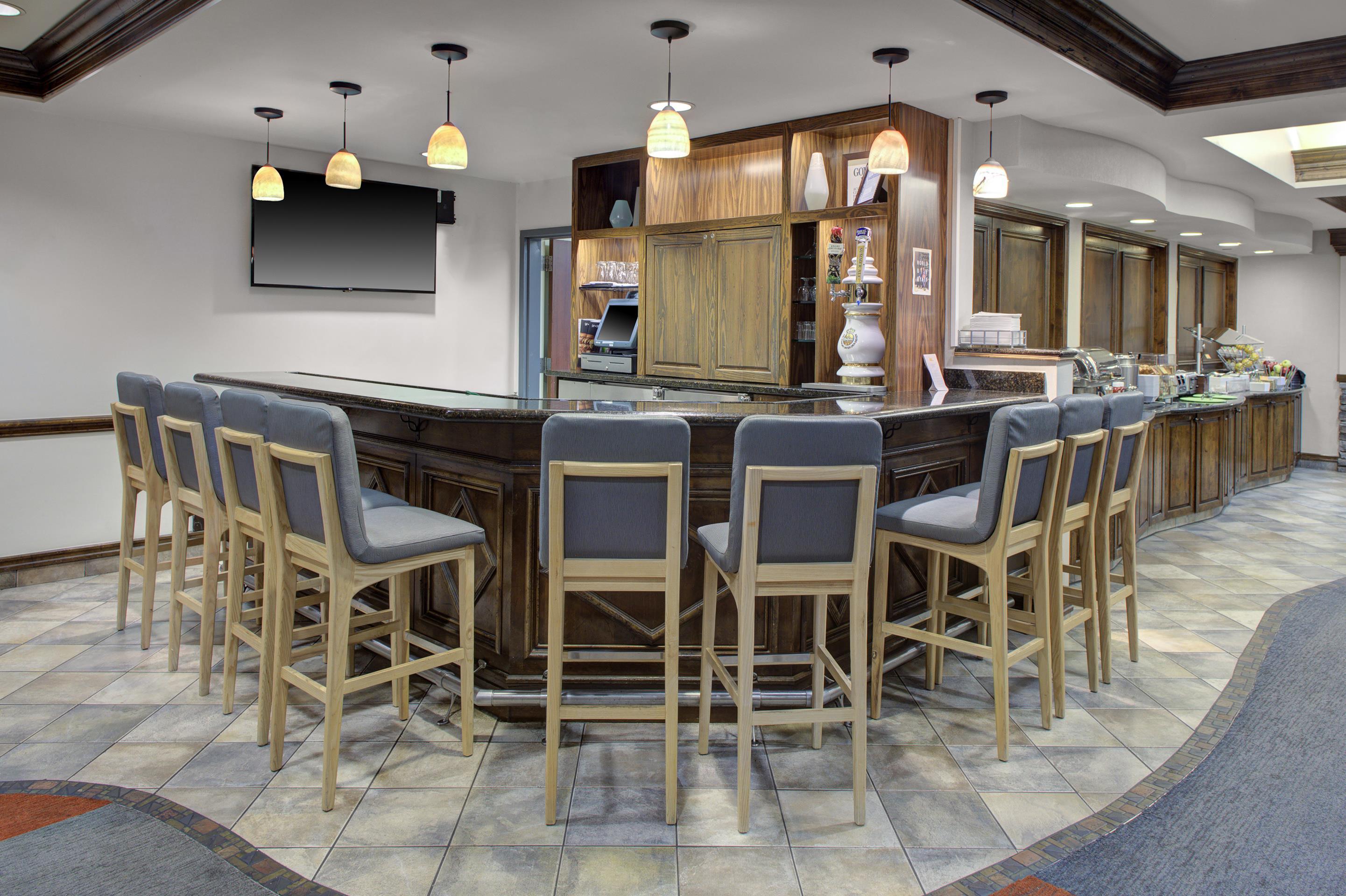 Bar Lounge | HYATT house Fishkill/Poughkeepsie