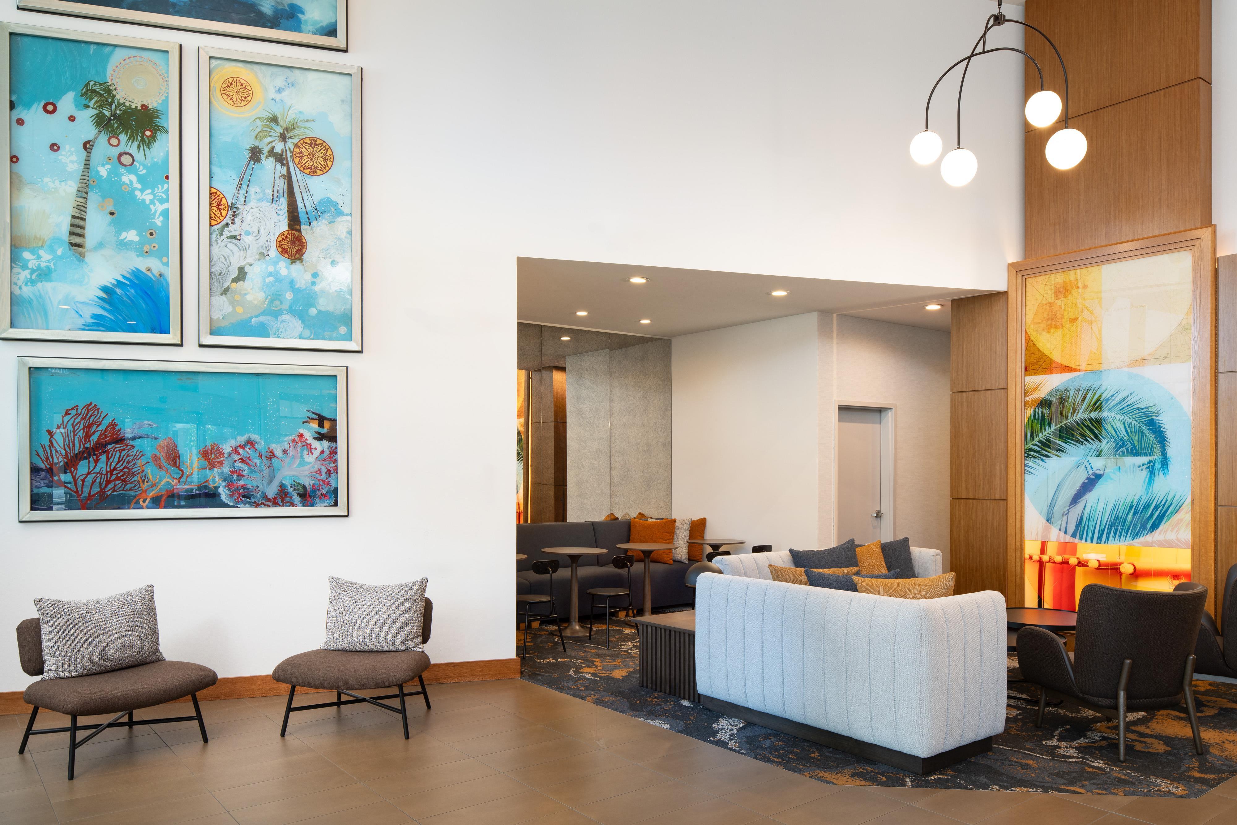 Lobby | Hyatt Place at Anaheim Resort/Convention Center