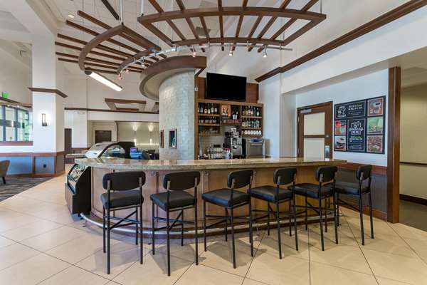 Bar - Hyatt Place Hotel Downtown Atlanta - I-75 & I-85, Exit 249A & 249B