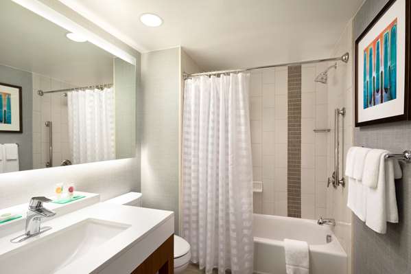  - Hyatt Place Hotel Downtown Austin - I-35, Exit 234B