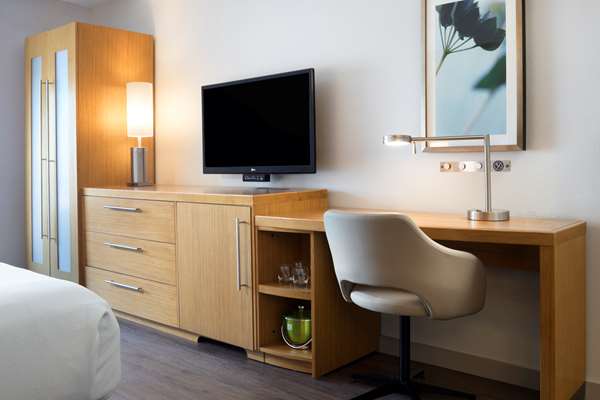  - Hyatt Place Hotel Downtown Austin - I-35, Exit 234B