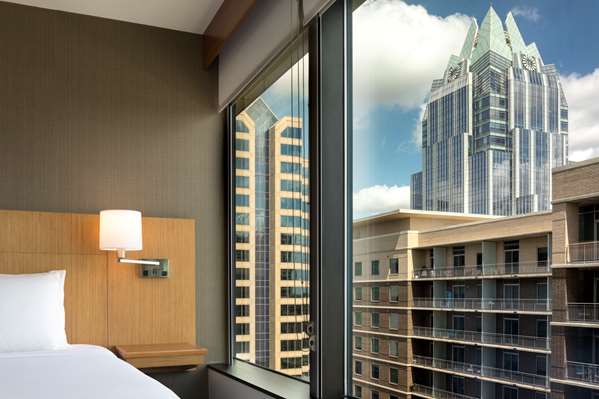  - Hyatt Place Hotel Downtown Austin - I-35, Exit 234B