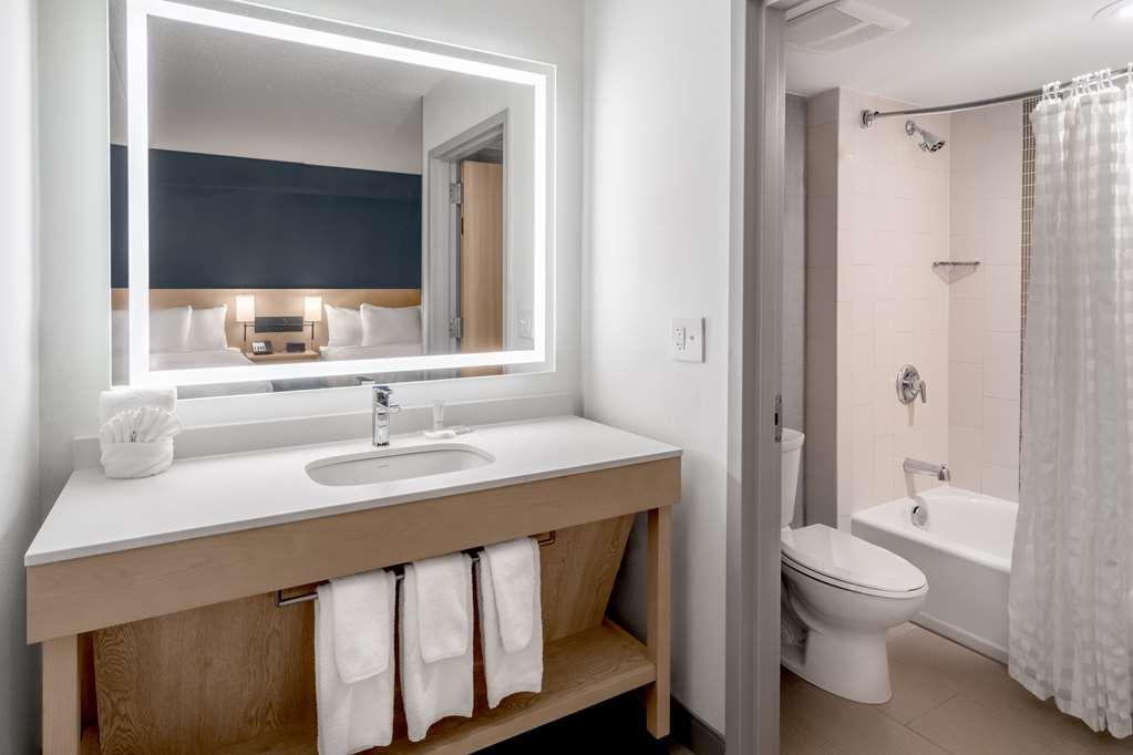 HYATT PLACE MYSTIC-guestroom-Guest Room,Bathroom,On-Site.jpg