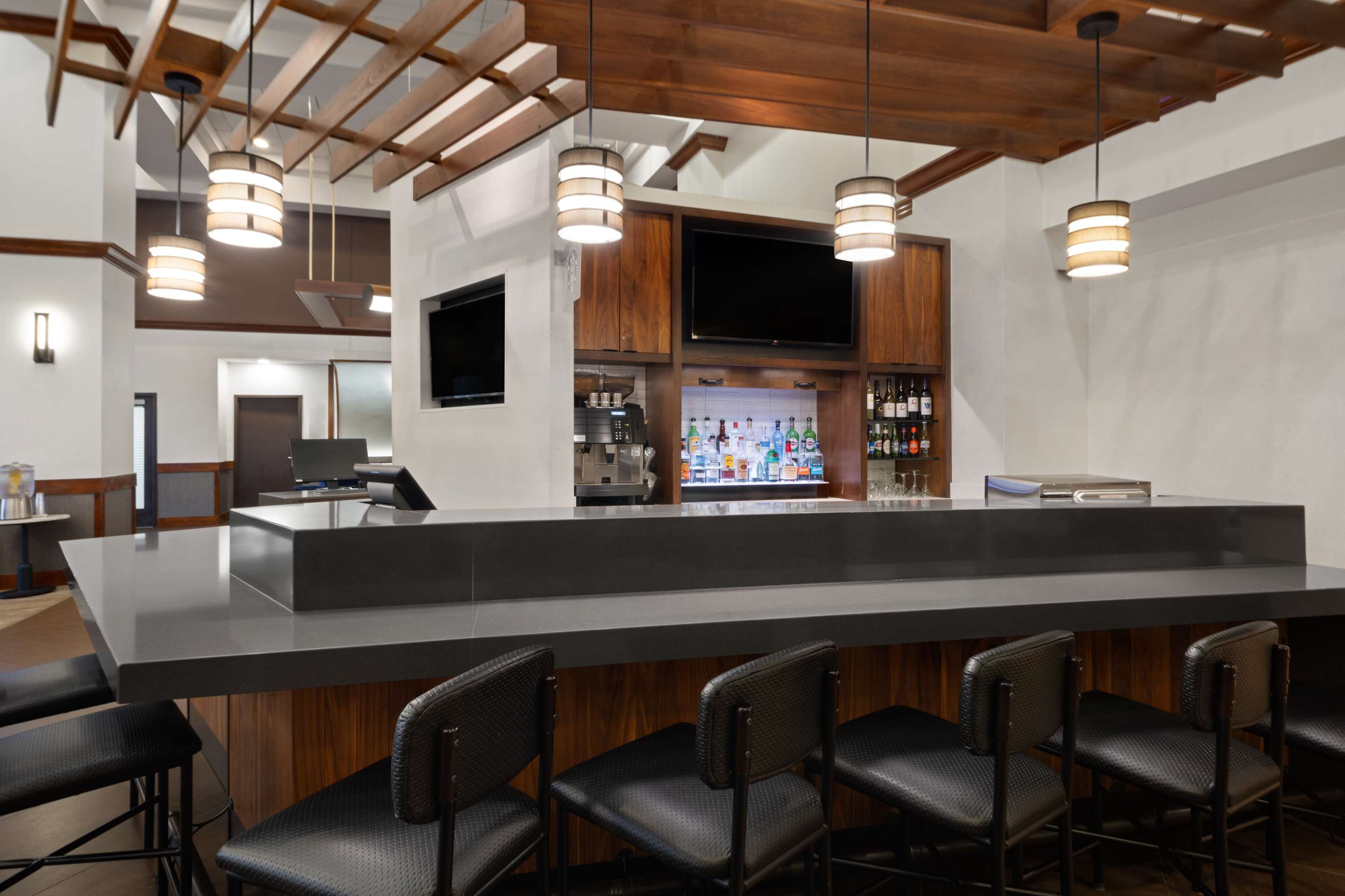 Bar Lounge | Hyatt Place Mystic