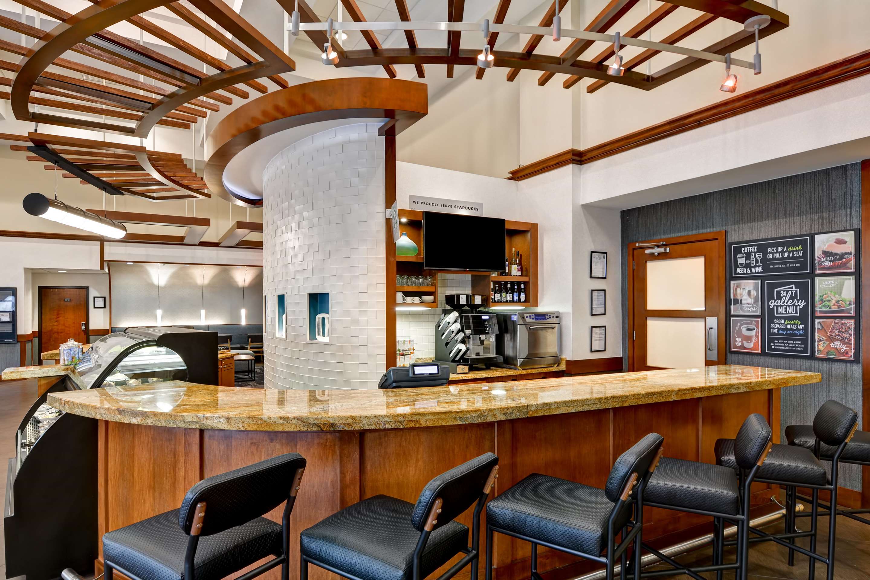 Bar Lounge | Hyatt Place Birmingham/Hoover