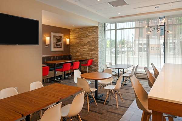 Restaurant - Hyatt Place Hotel Bloomington