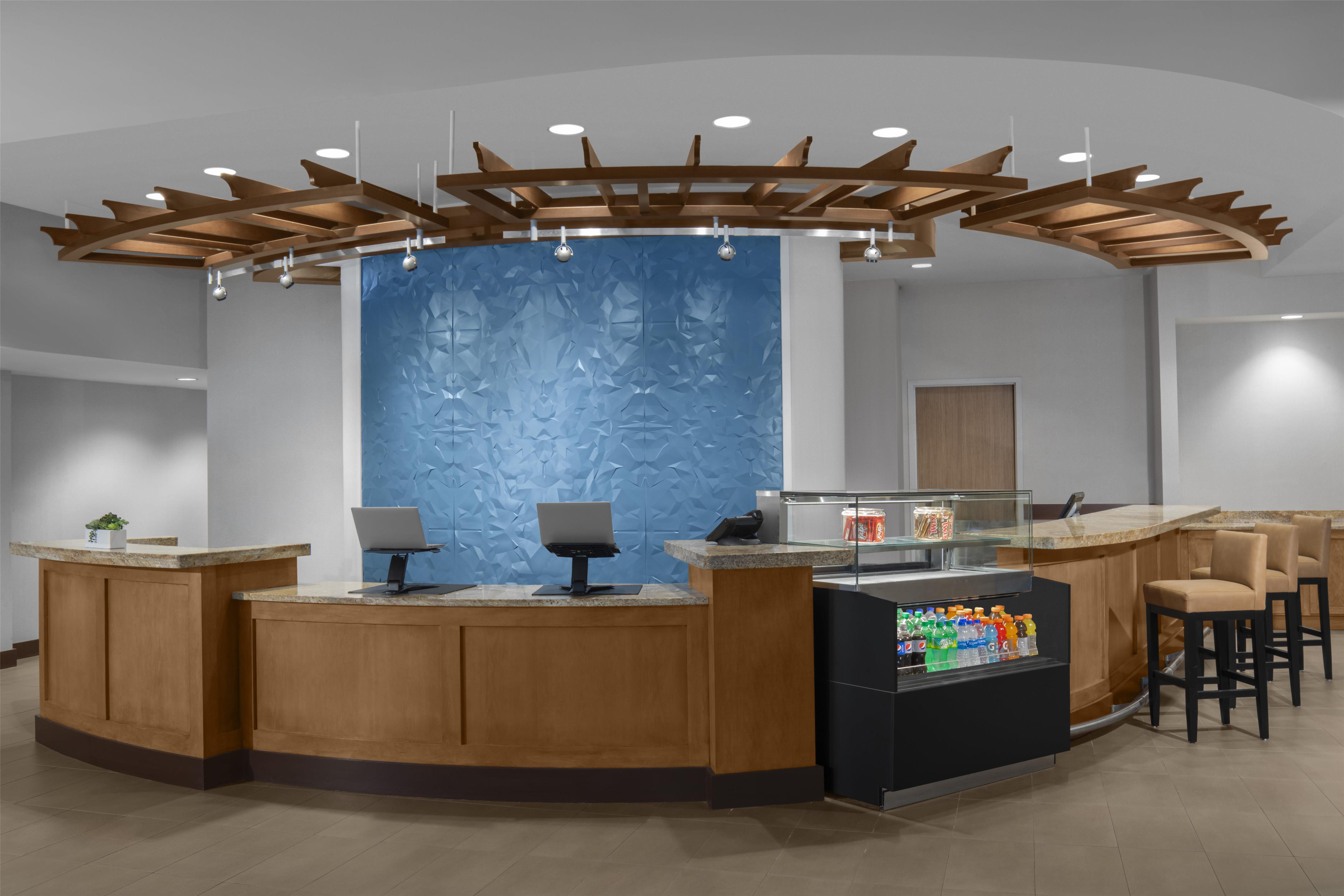 Lobby | Hyatt Place Boston/Braintree