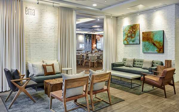  - Hyatt Place River North Chicago