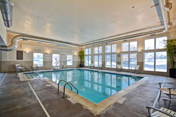 Pool - Hyatt Place Hotel Warrenville