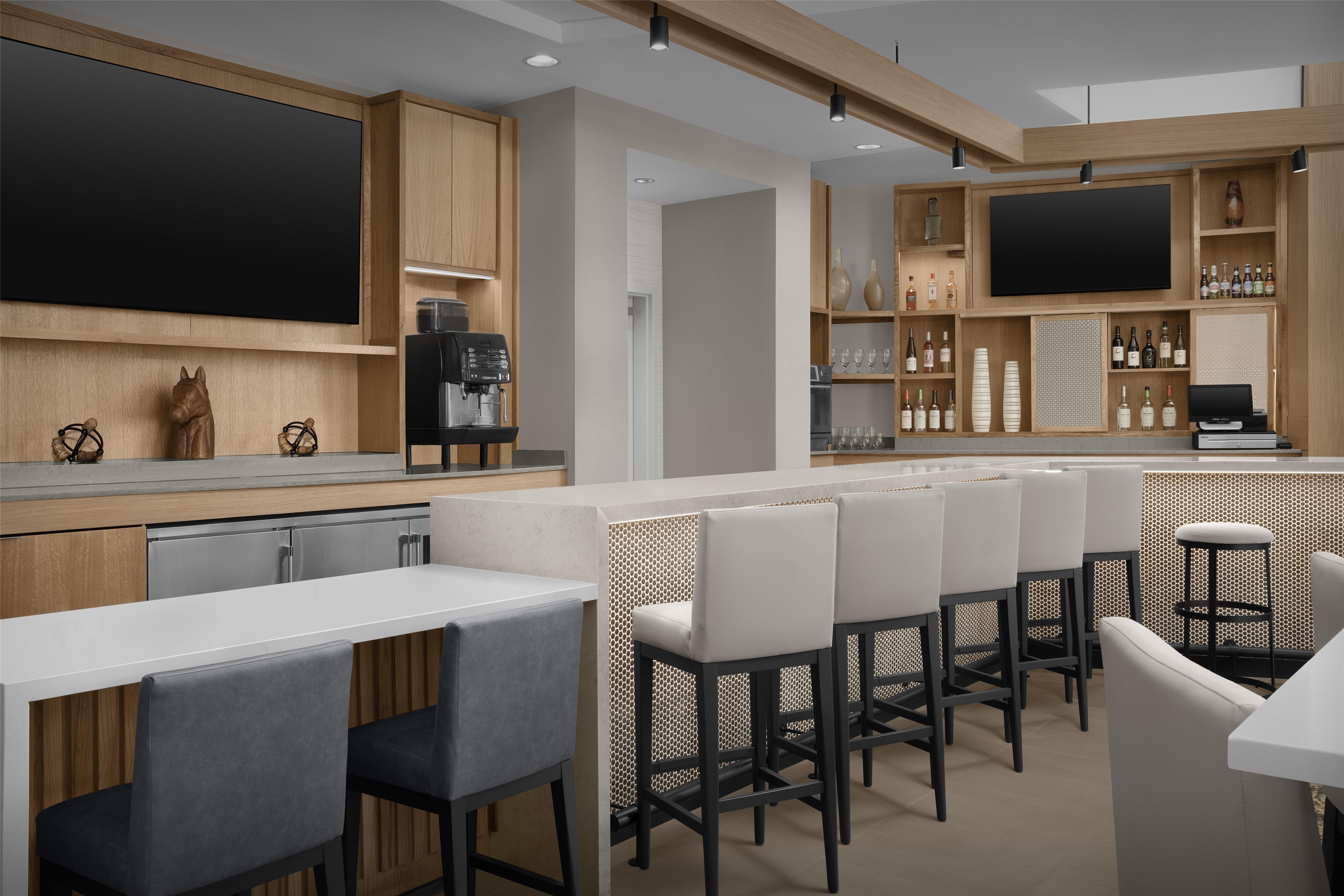 Bar Lounge | Hyatt Place Charlottesville