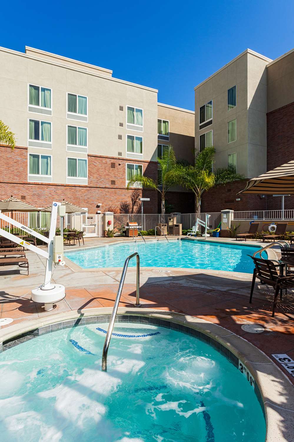 Hyatt Place Hotel Vista, CA See Discounts