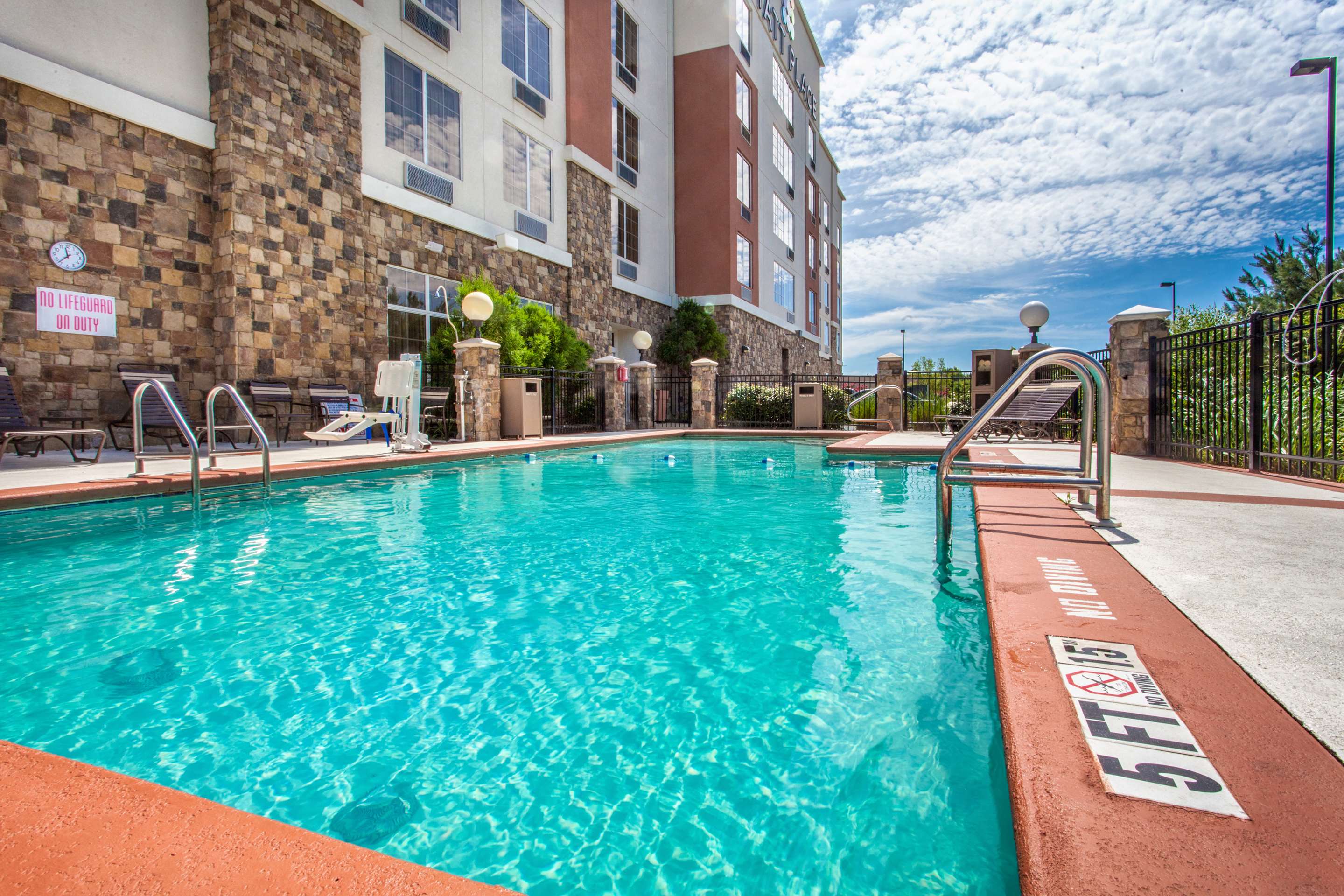 Pool | Hyatt Place Columbus-North