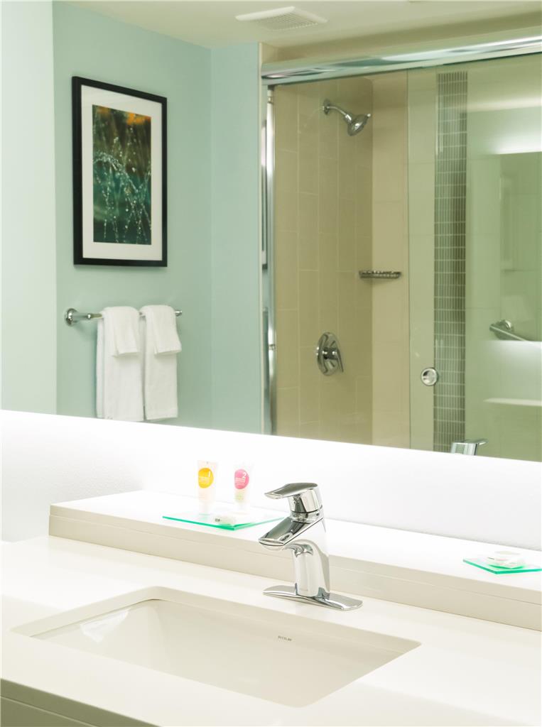 HYATT PLACE DAYTONA BEACH-OCEANFRON-guestroom-Guest Room,Bathroom,On-Site.jpg