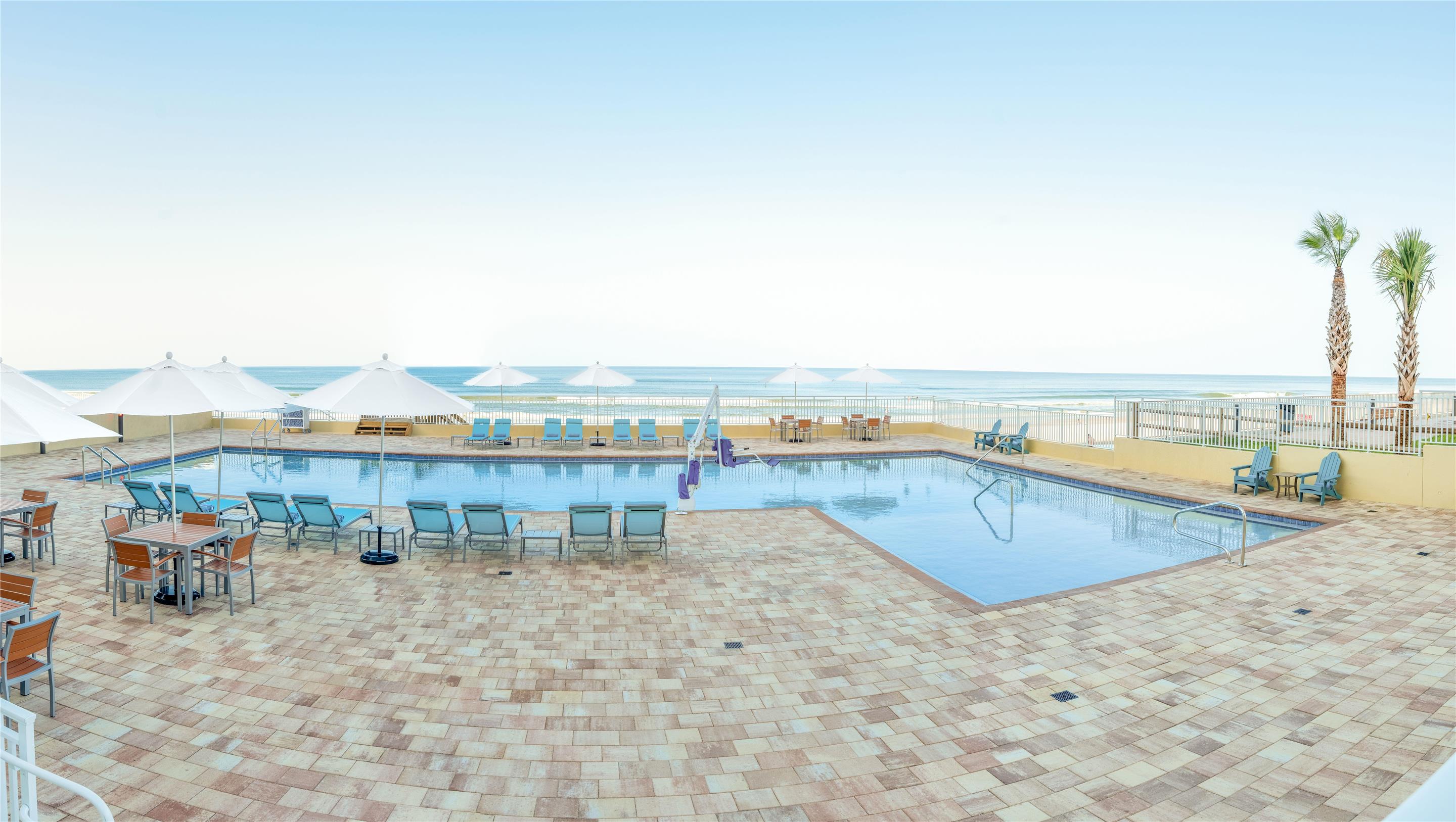 Pool | Hyatt Place Daytona Beach - Oceanfront