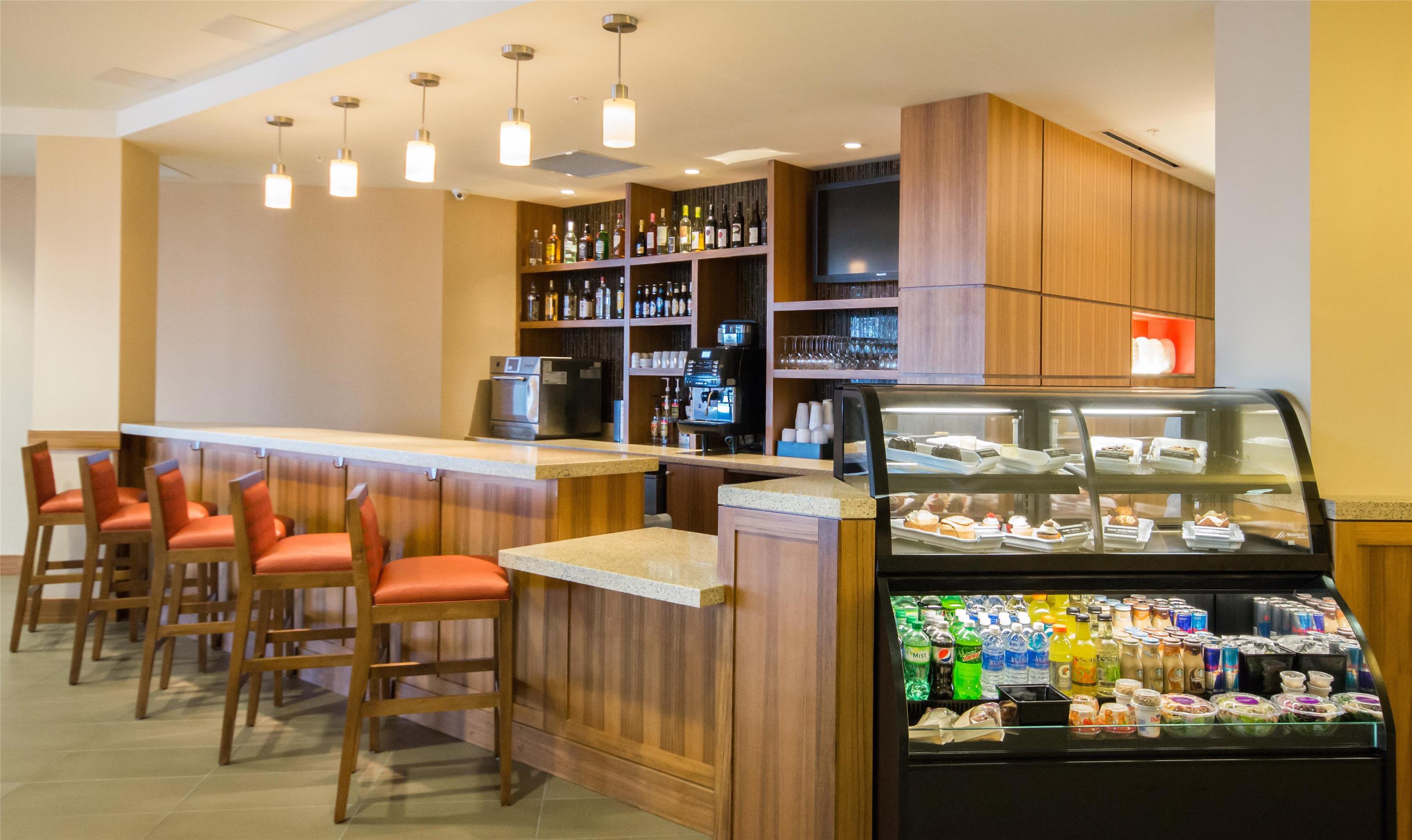 Bar Lounge | Hyatt Place Daytona Beach - Oceanfront