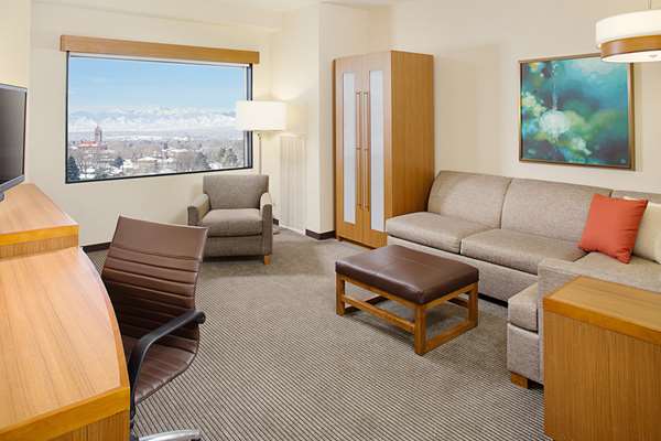 Suite - Hyatt Place Hotel Cherry Creek Glendale - I-25, Exit 204