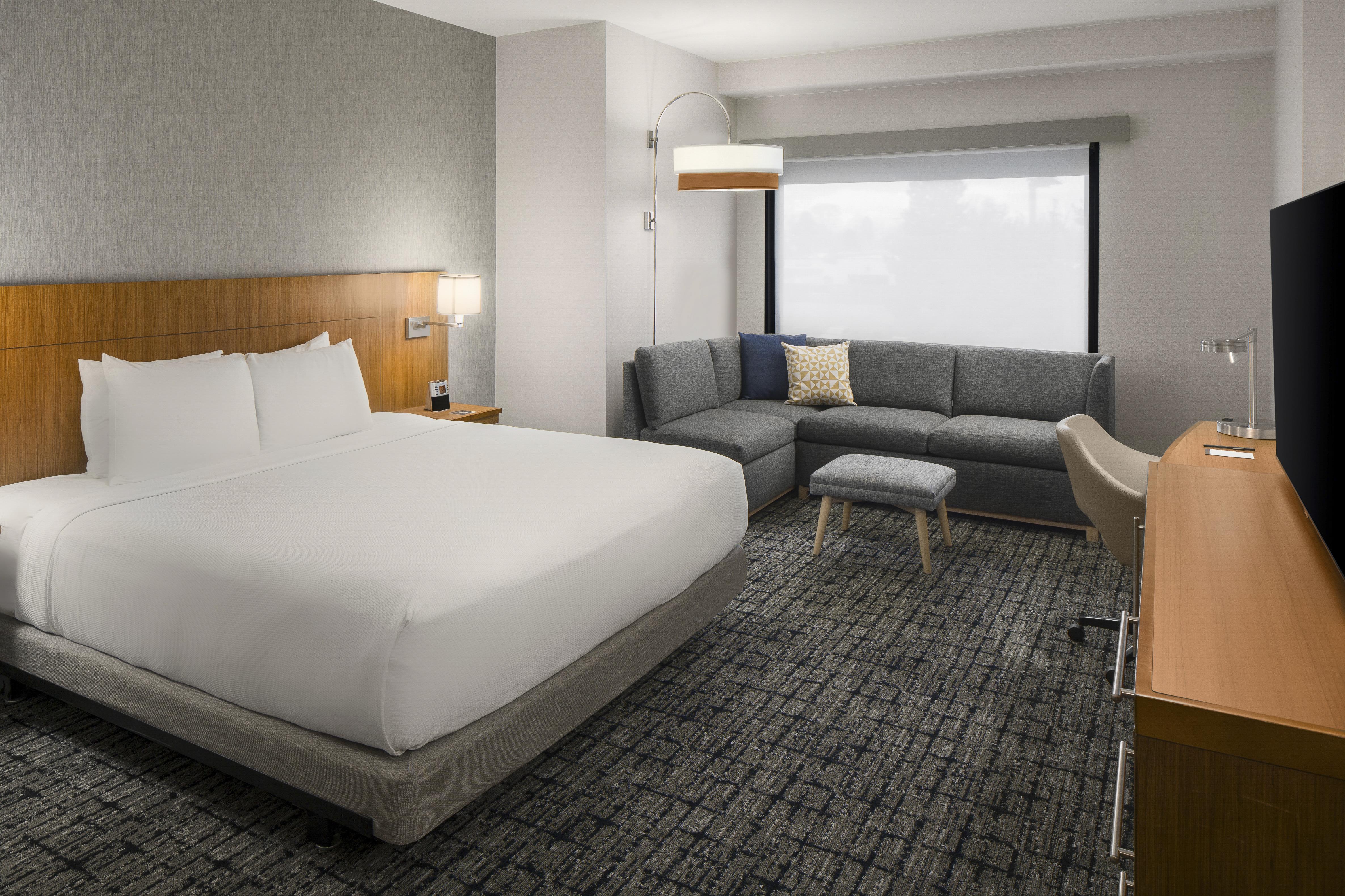 Hyatt Place Denver/Cherry Creek Room Type - King Room with Sofa Bed Hyatt Place Denver/Cherry Creek Room Type - King Room with Sofa Bed