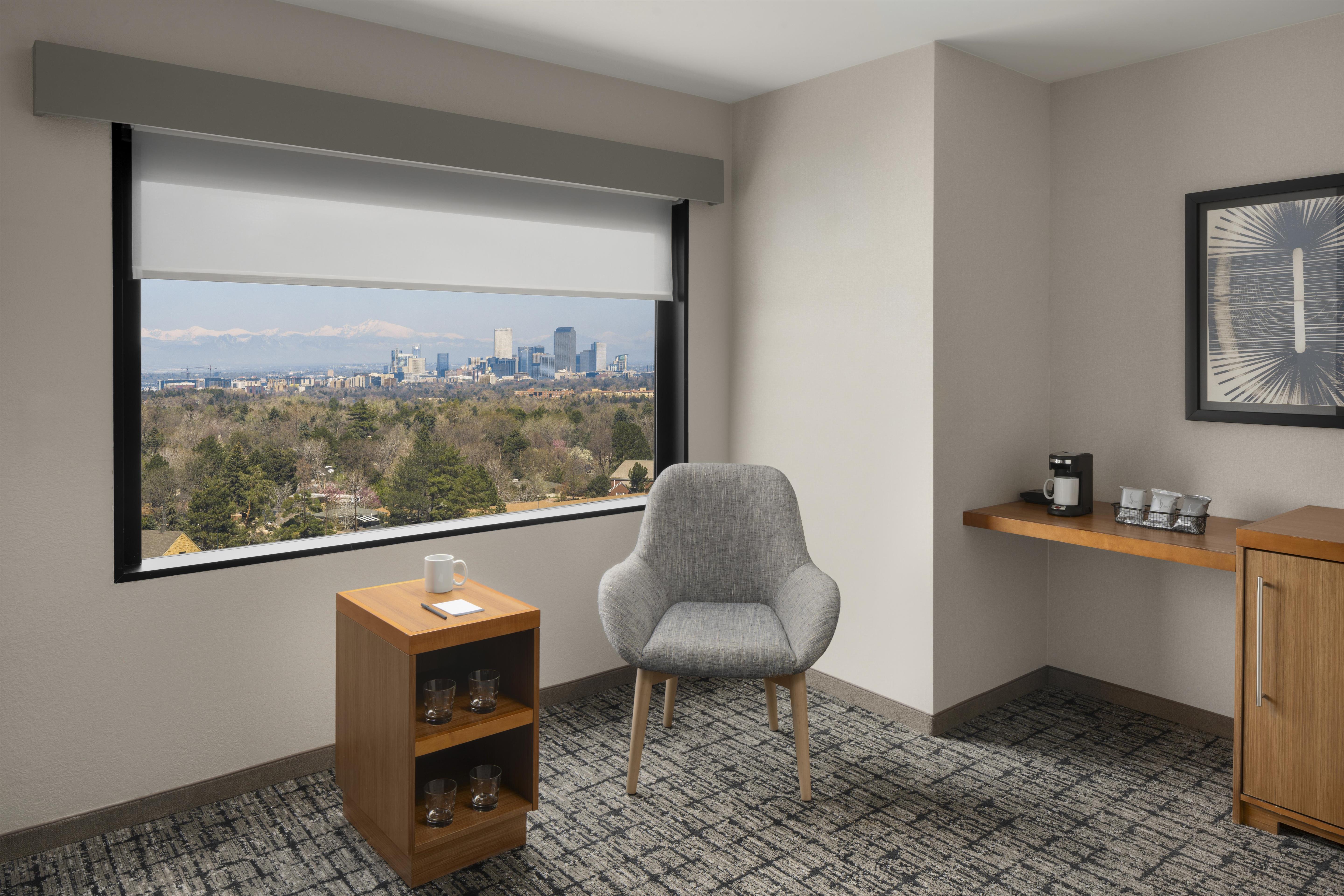 Hyatt Place Denver/Cherry Creek Room Type - Queen Room with Two Queen Beds, Sofa Bed and Accessible Tub