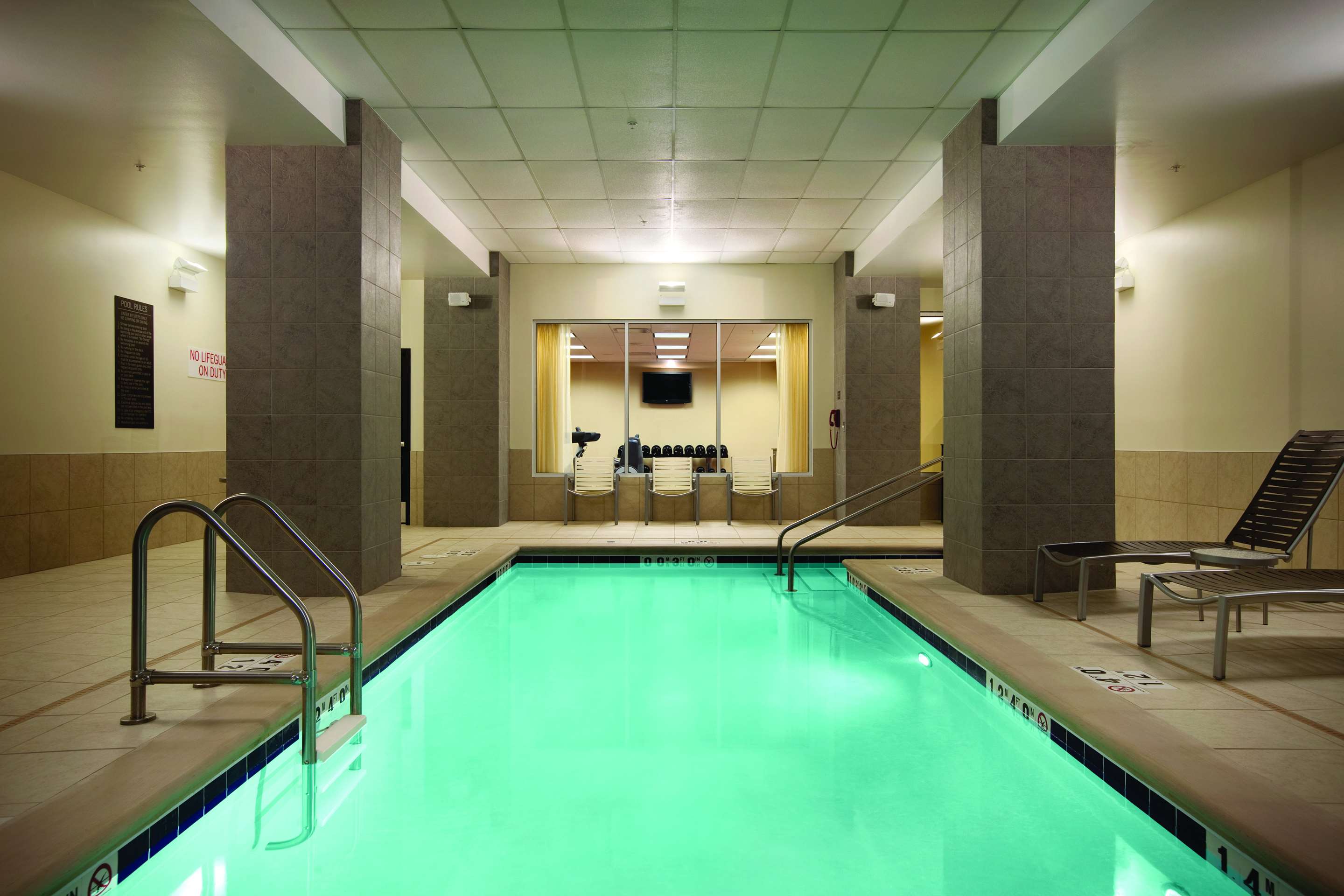 Pool | Hyatt Place Des Moines Downtwn
