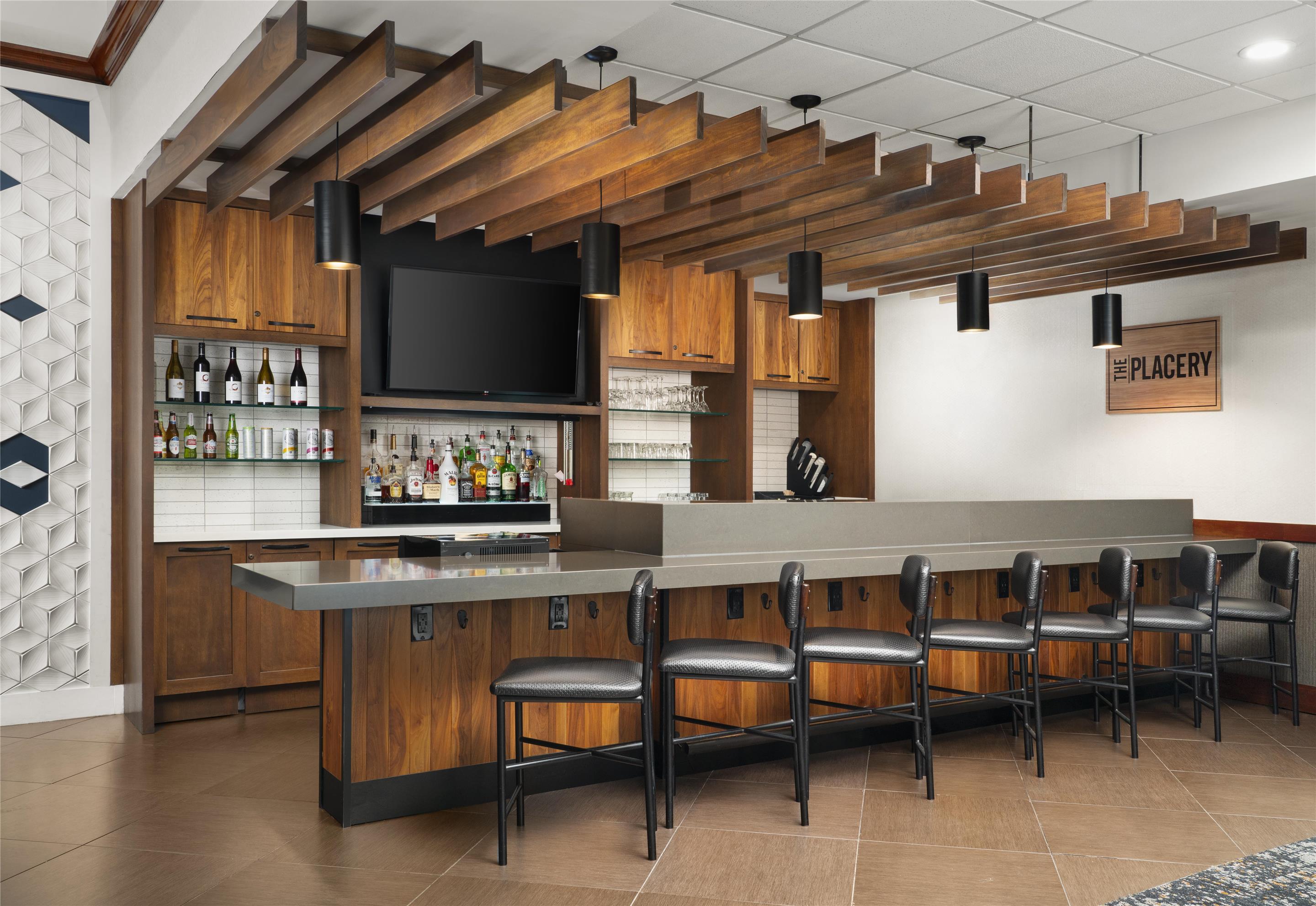 Bar Lounge | Hyatt Place Secaucus/Meadowlands