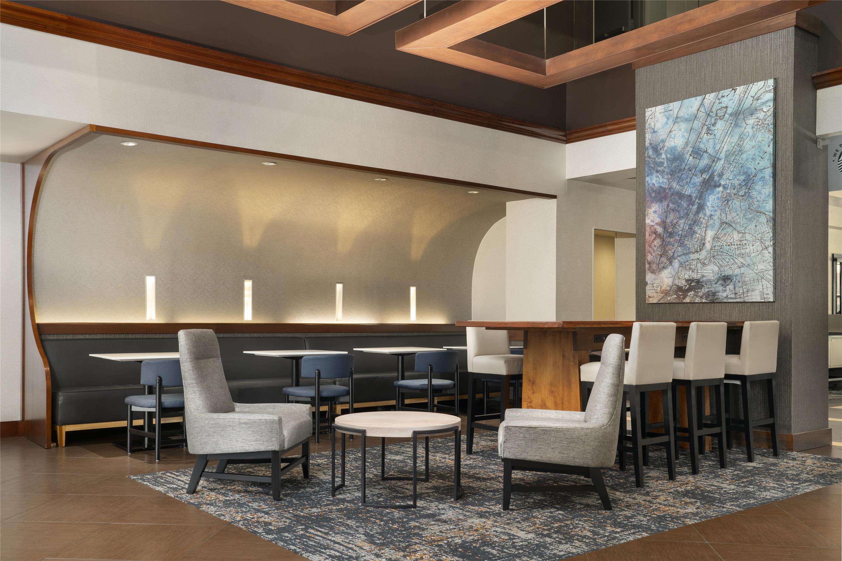 Lobby | Hyatt Place Secaucus/Meadowlands