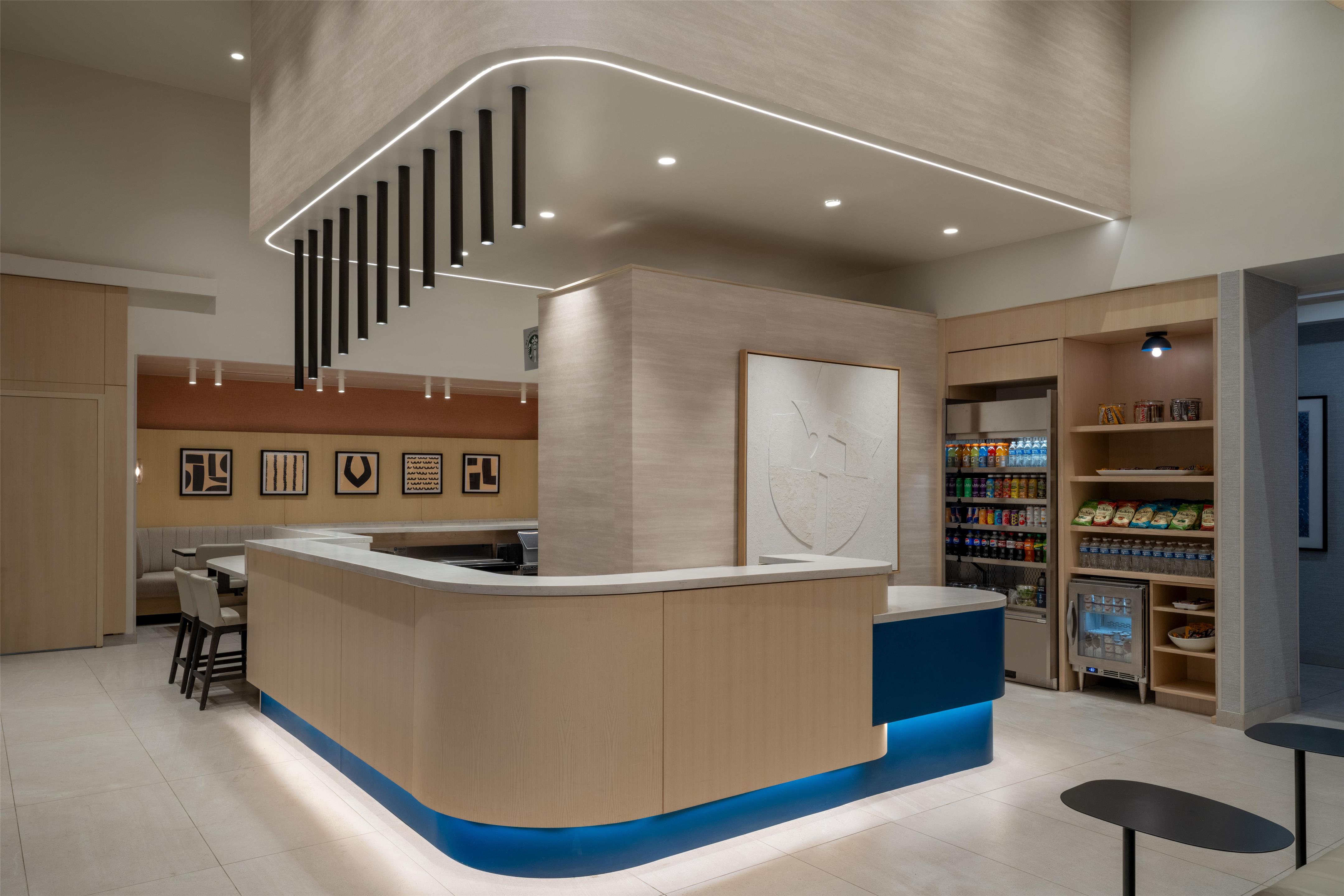 Lobby | Hyatt Place Fort Lauderdale Cruise Port