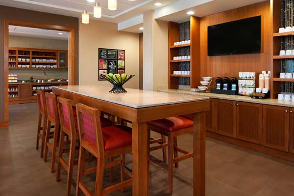 Amenities - Hyatt Place Hotel The Woodlands