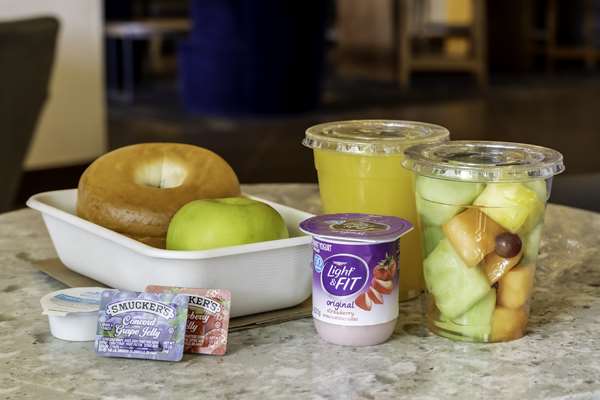 Amenities - Hyatt Place Hotel The Woodlands