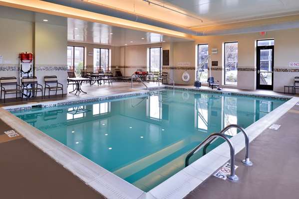 Pool - Hyatt Place Hotel Herndon
